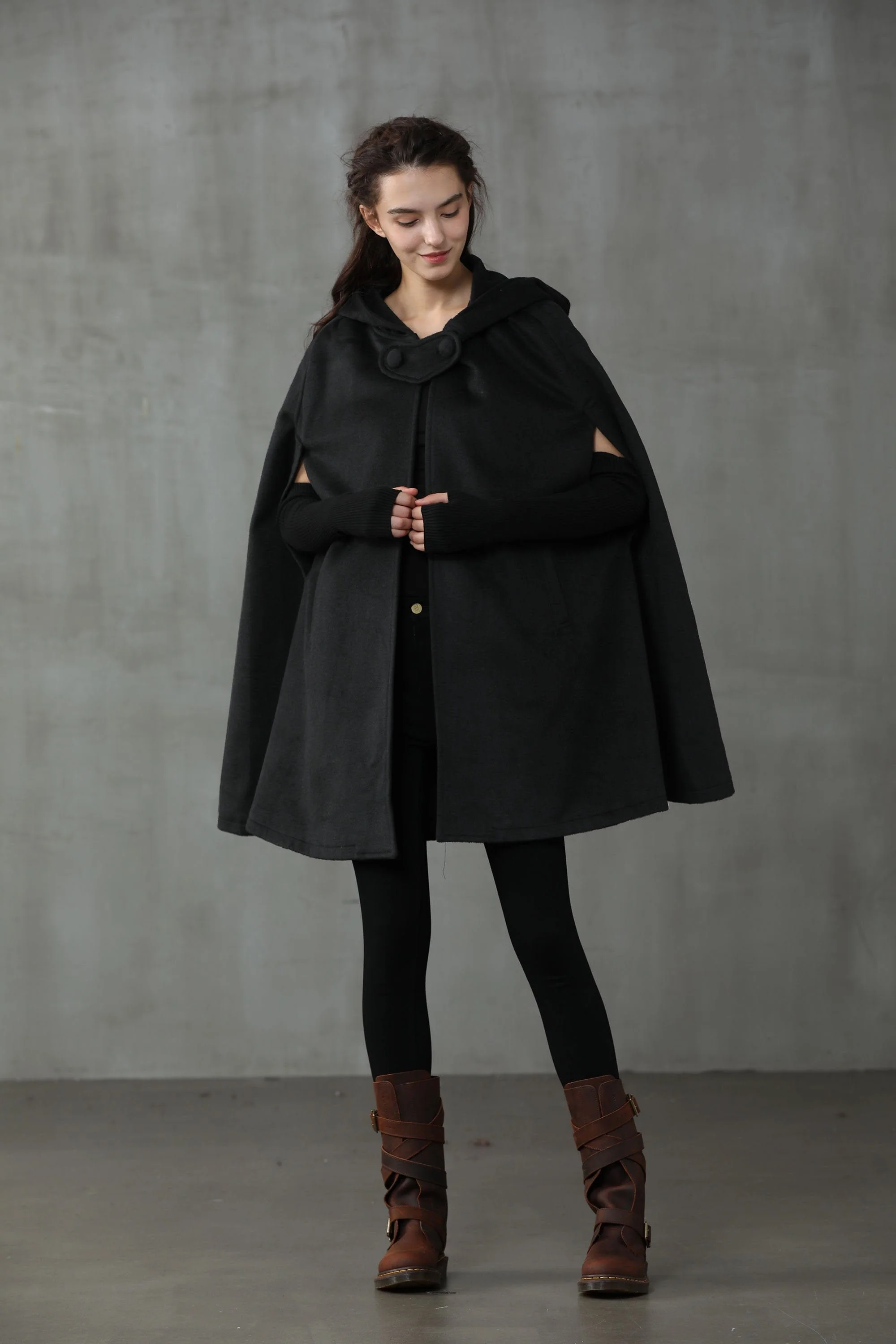 Chrismas Capsule | Wool Cape - Image 9