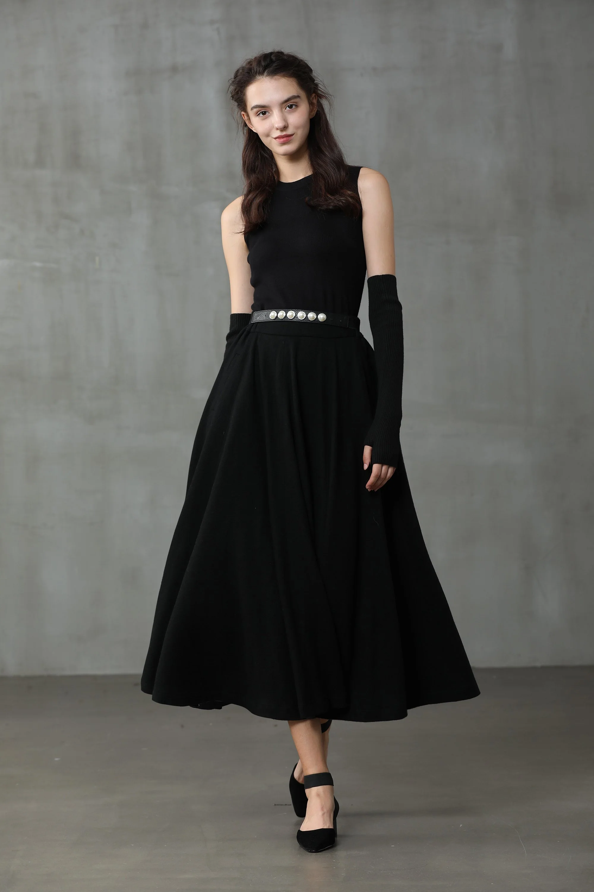 The Soft Lawn 12 | Midi Wool Skirt - Image 11
