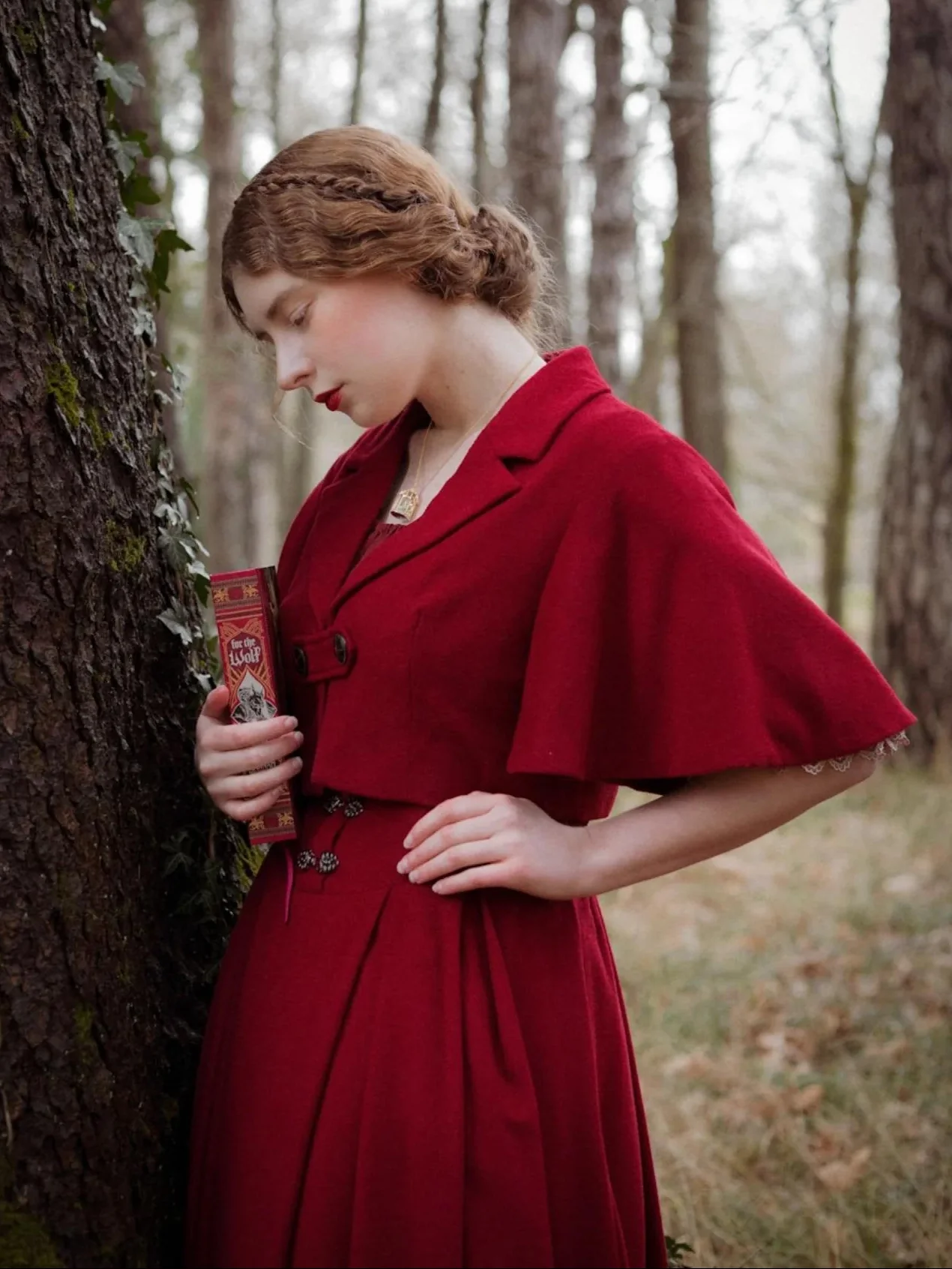 Clarise 22 |Retro Wool Skirt & Cape (2 pieces) - Image 2