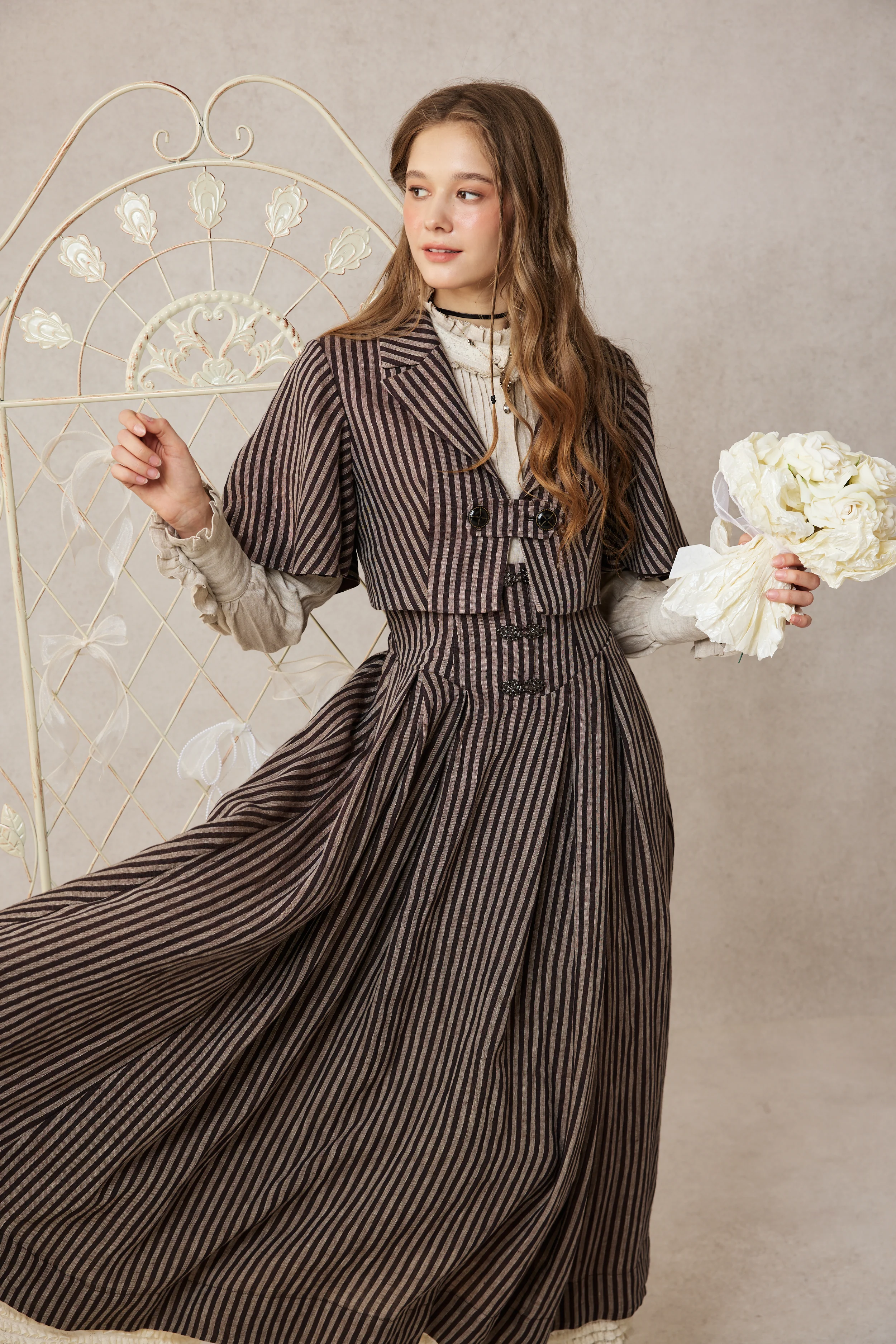 Clarise 22 |Retro Linen Skirt & Cape (2 pieces) - Image 13