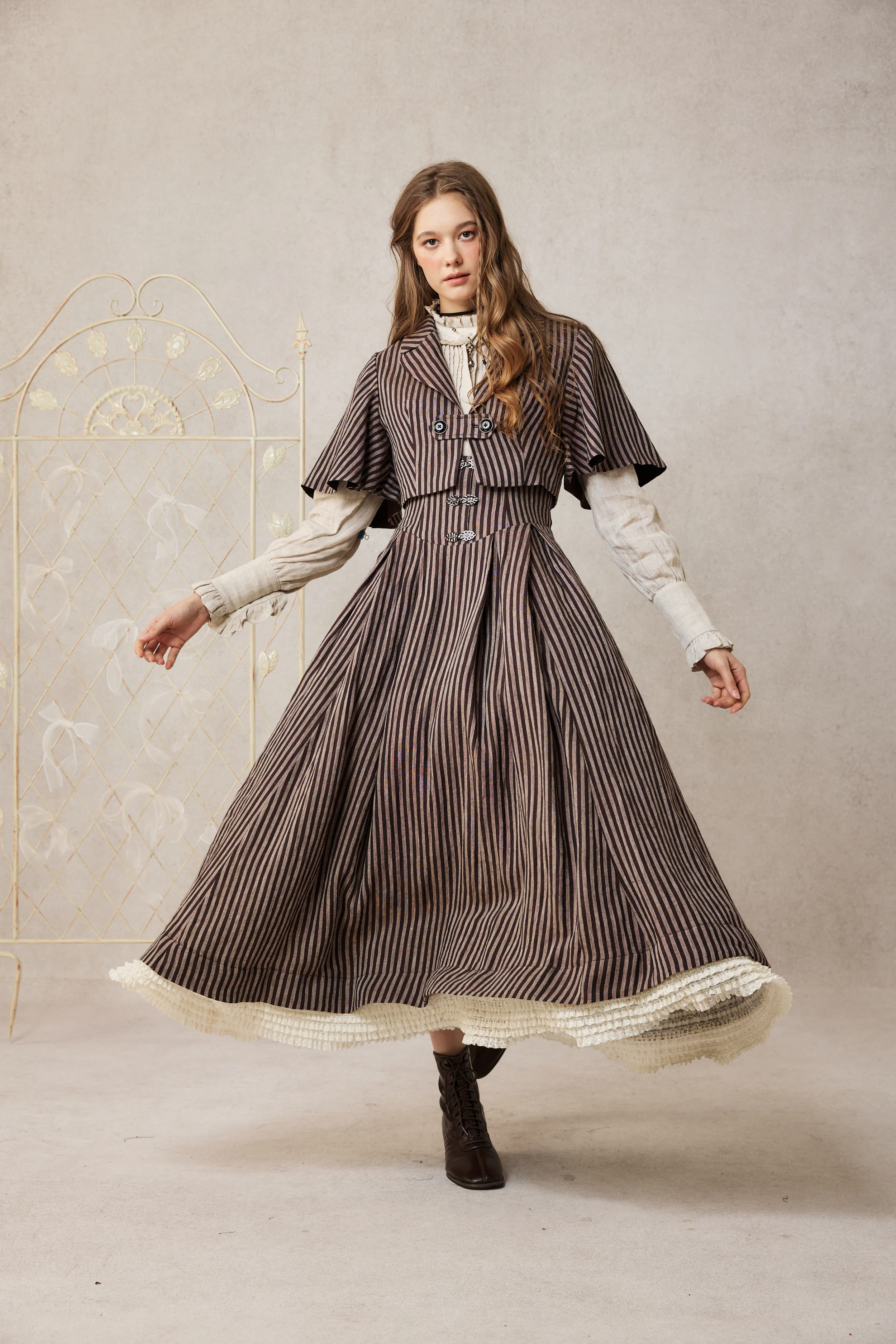 Clarise 22 |Retro Linen Skirt & Cape (2 pieces) - Image 2