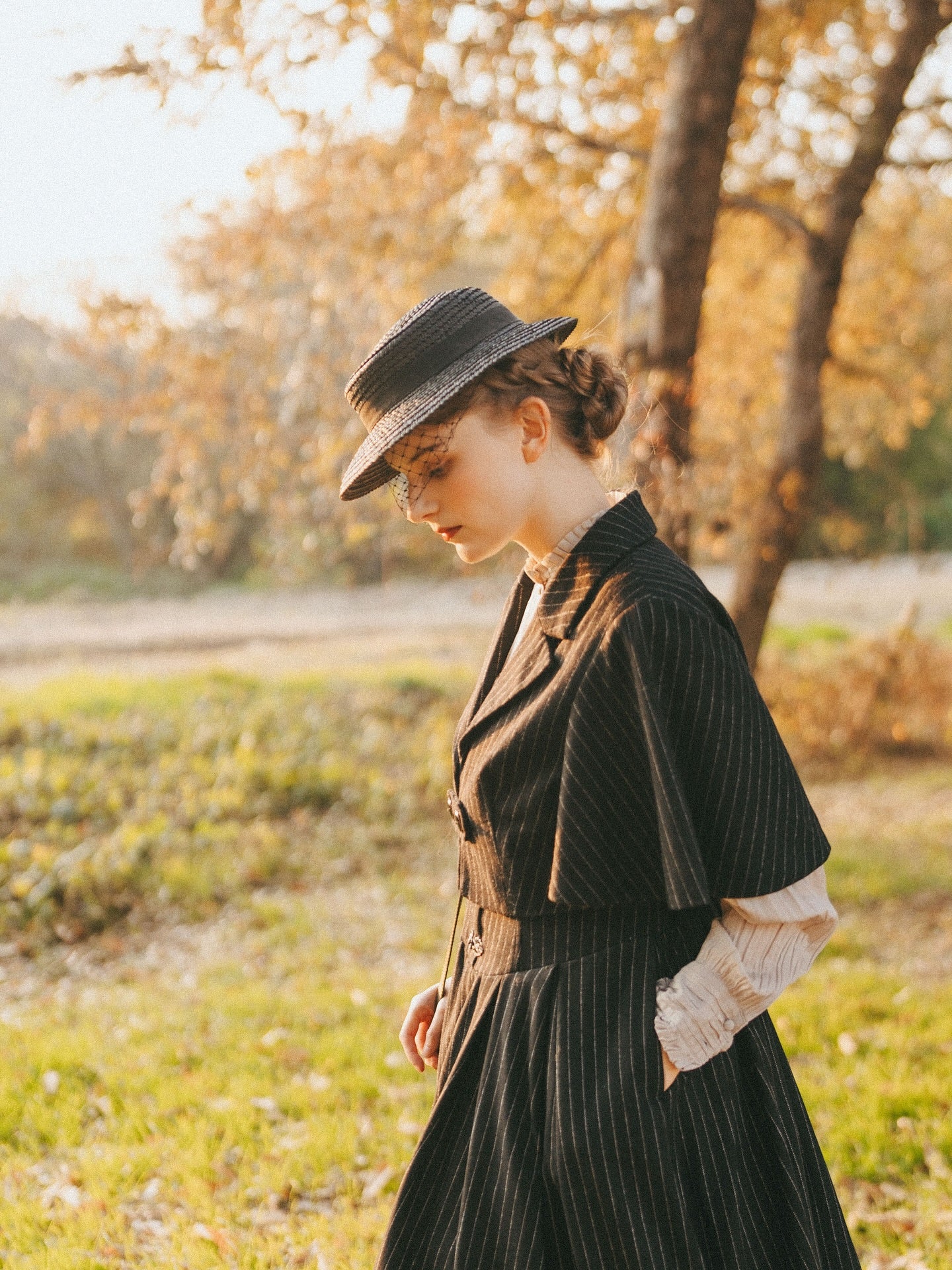 Clarise 22 |Retro Wool Skirt & Cape (2 pieces) - Image 4