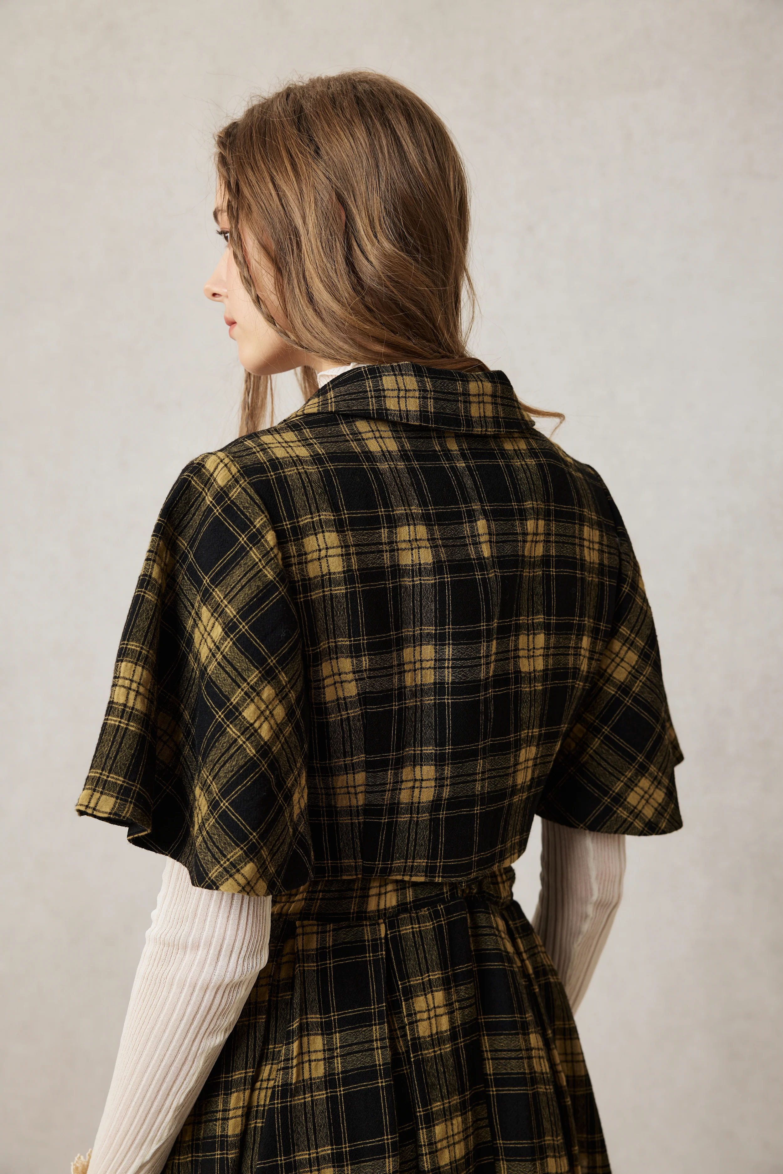 Clarise 22 |Retro Wool Skirt & Cape (2 pieces) - Image 5