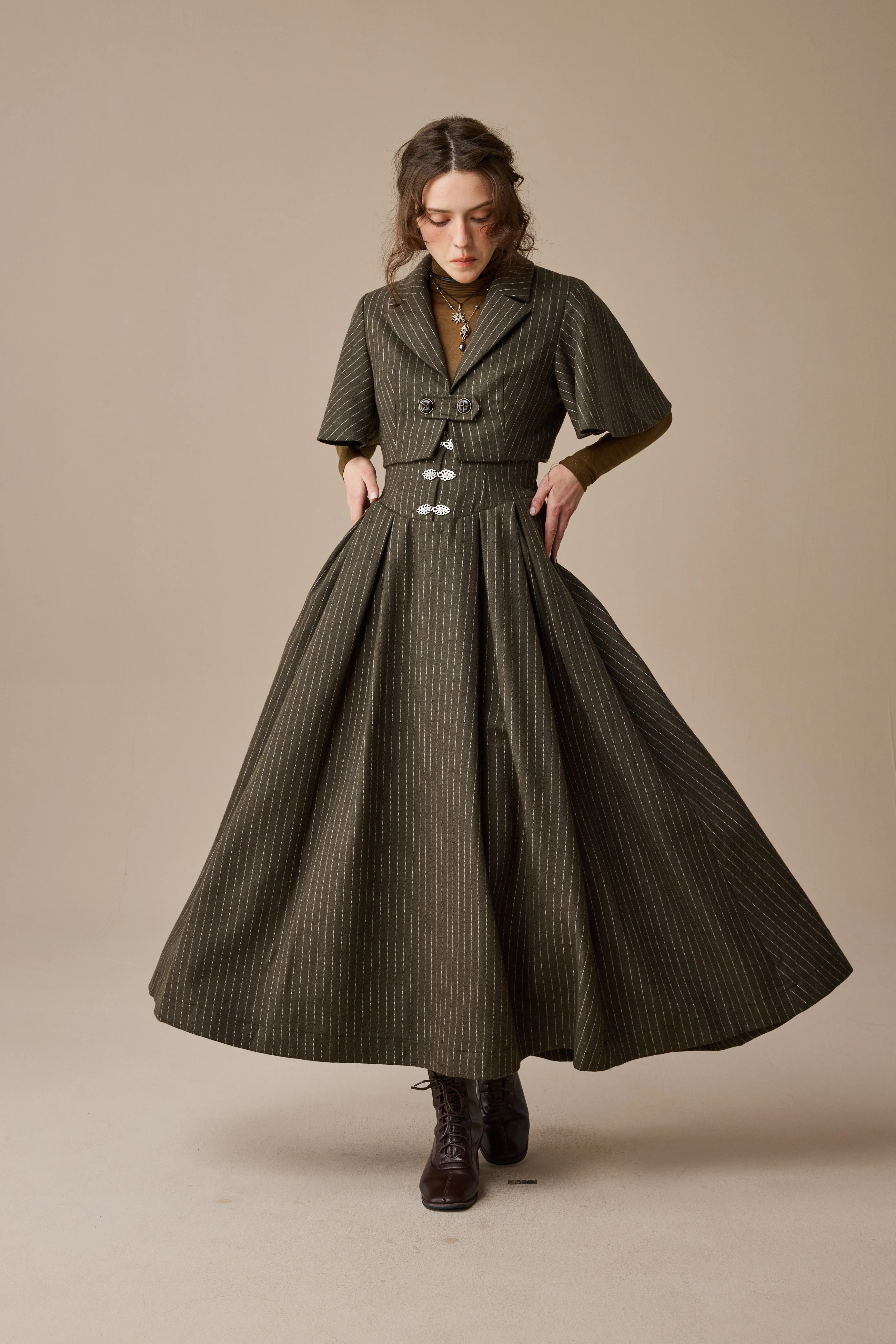 Clarise 22 |Retro Wool Skirt & Cape (2 pieces) - Image 4