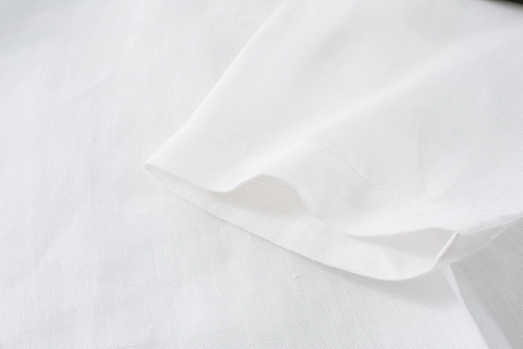 Coconut 08 | linen top - Image 8