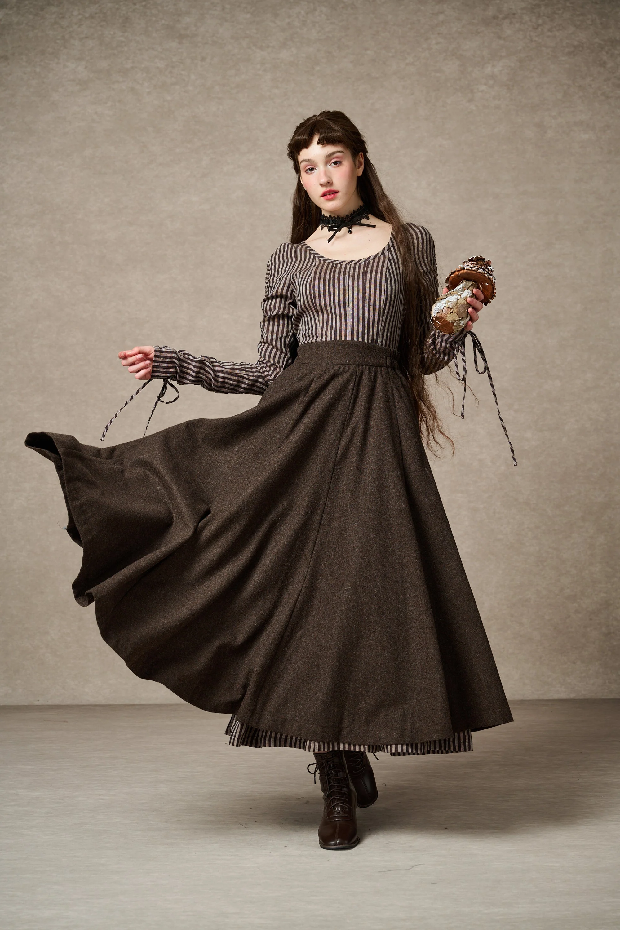 The Soft Lawn 12 | Midi Wool Skirt - Image 16