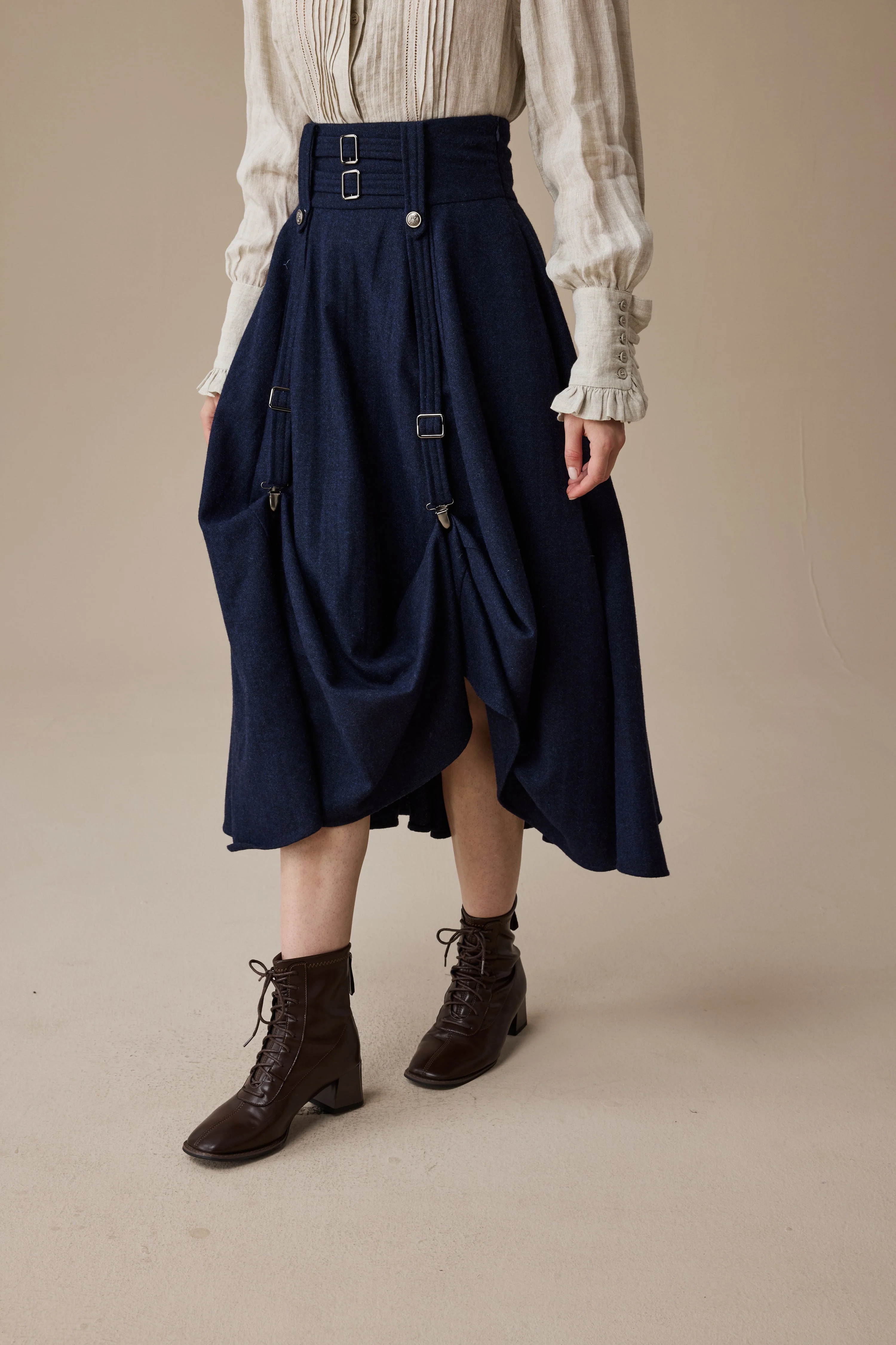Cynthia 16 | Adjustable wool skirt - Image 10