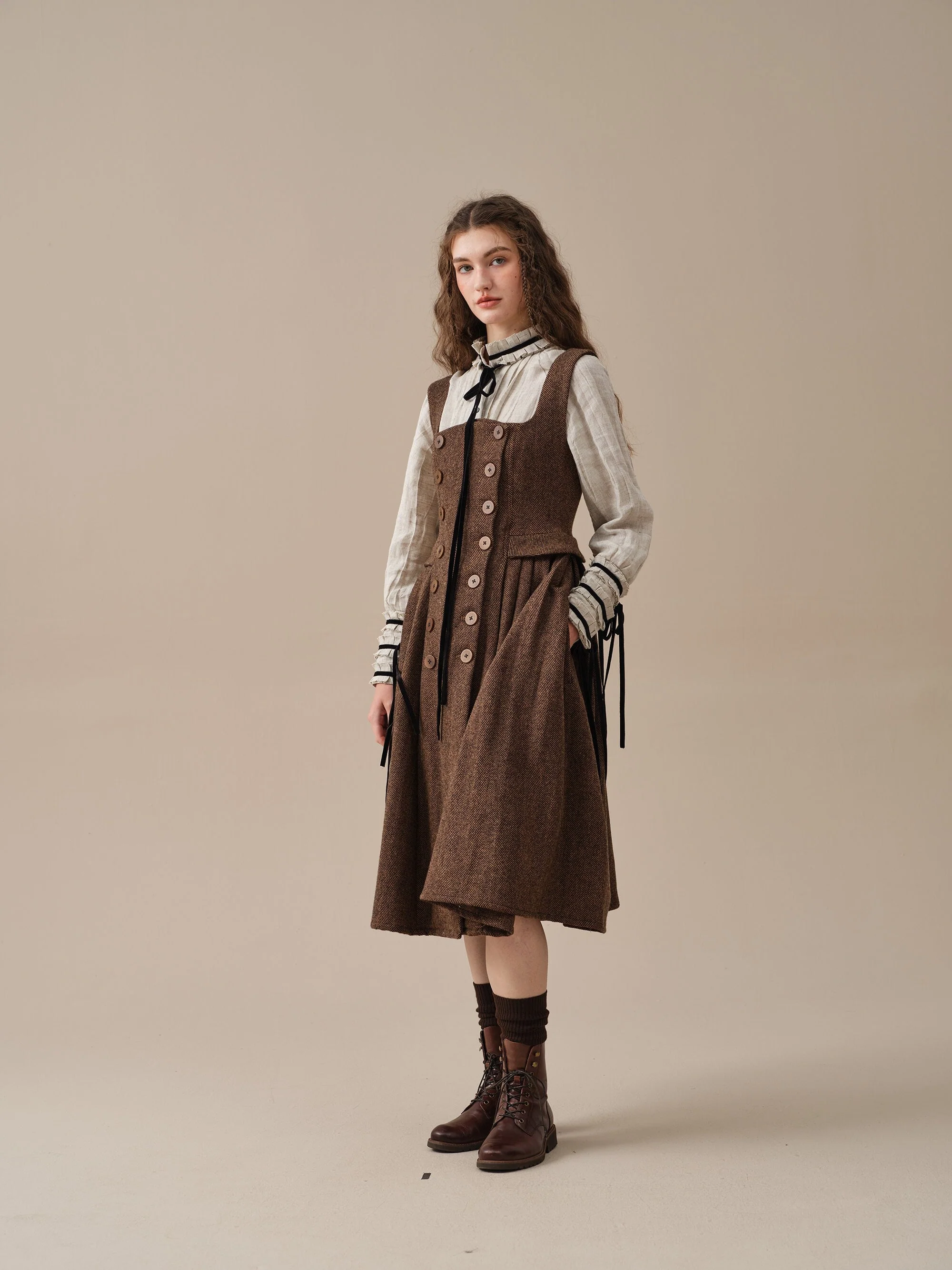 Emma 33 | 100% wool dress - Image 12