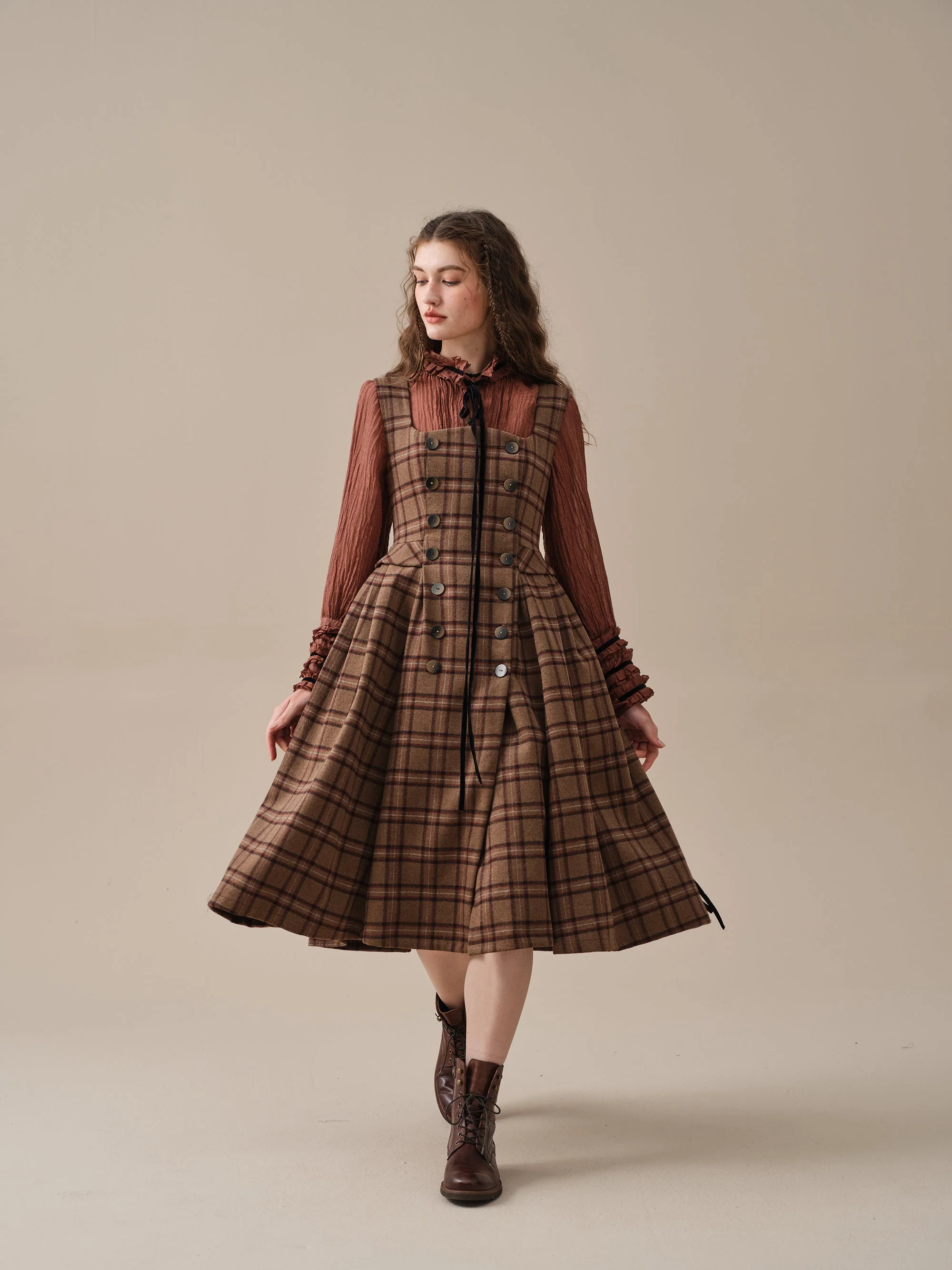 Emma 33 | 100% wool dress - Image 16