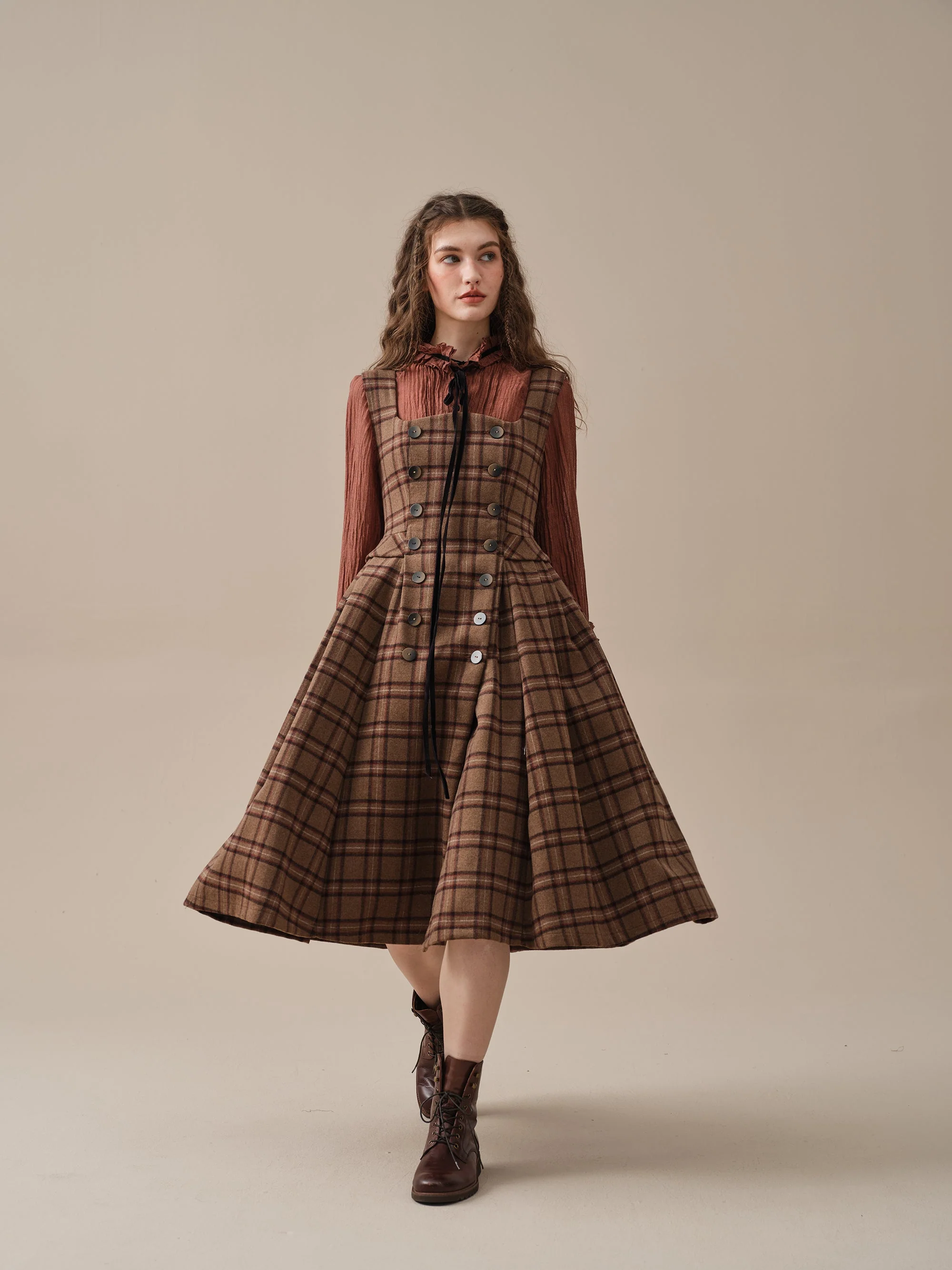 Emma 33 | 100% wool dress - Image 17