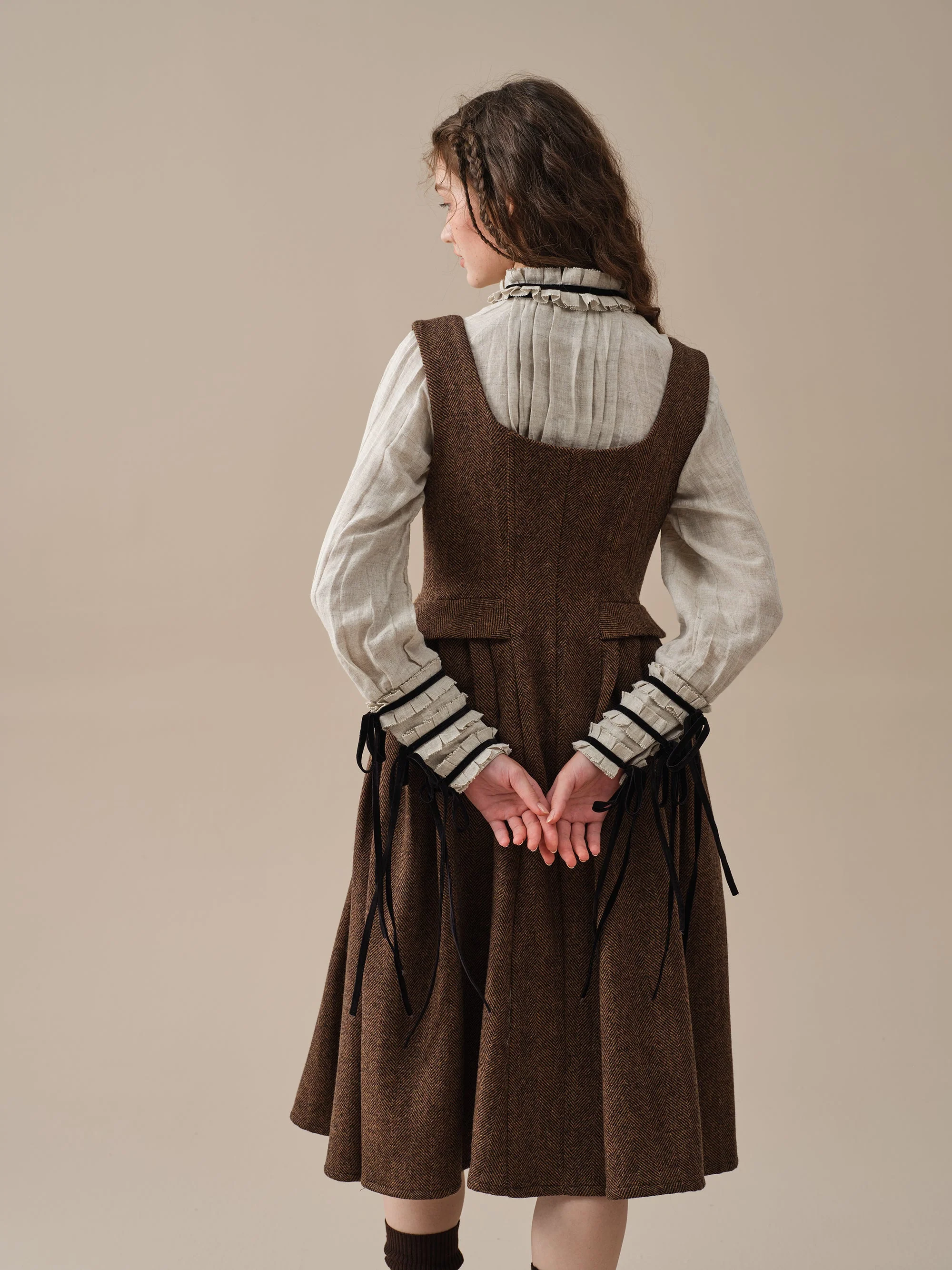 Emma 33 | 100% wool dress - Image 24