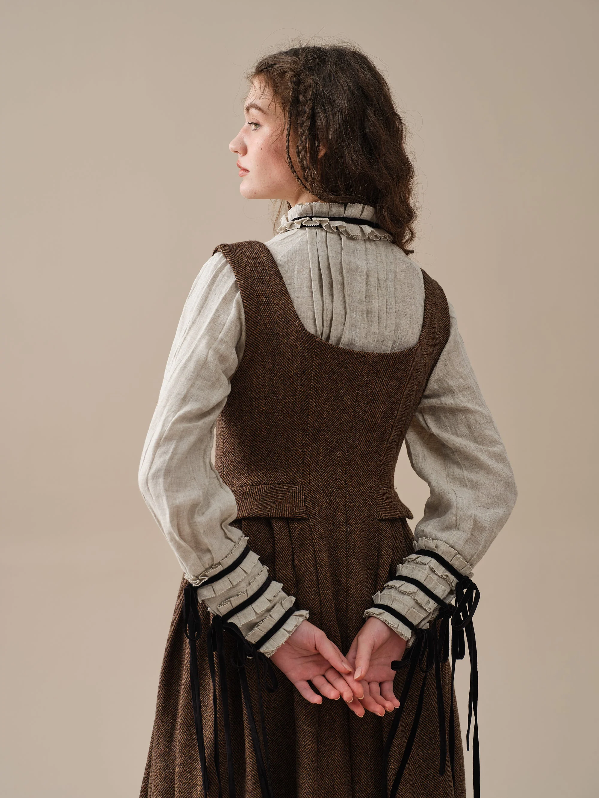 Emma 33 | 100% wool dress - Image 25