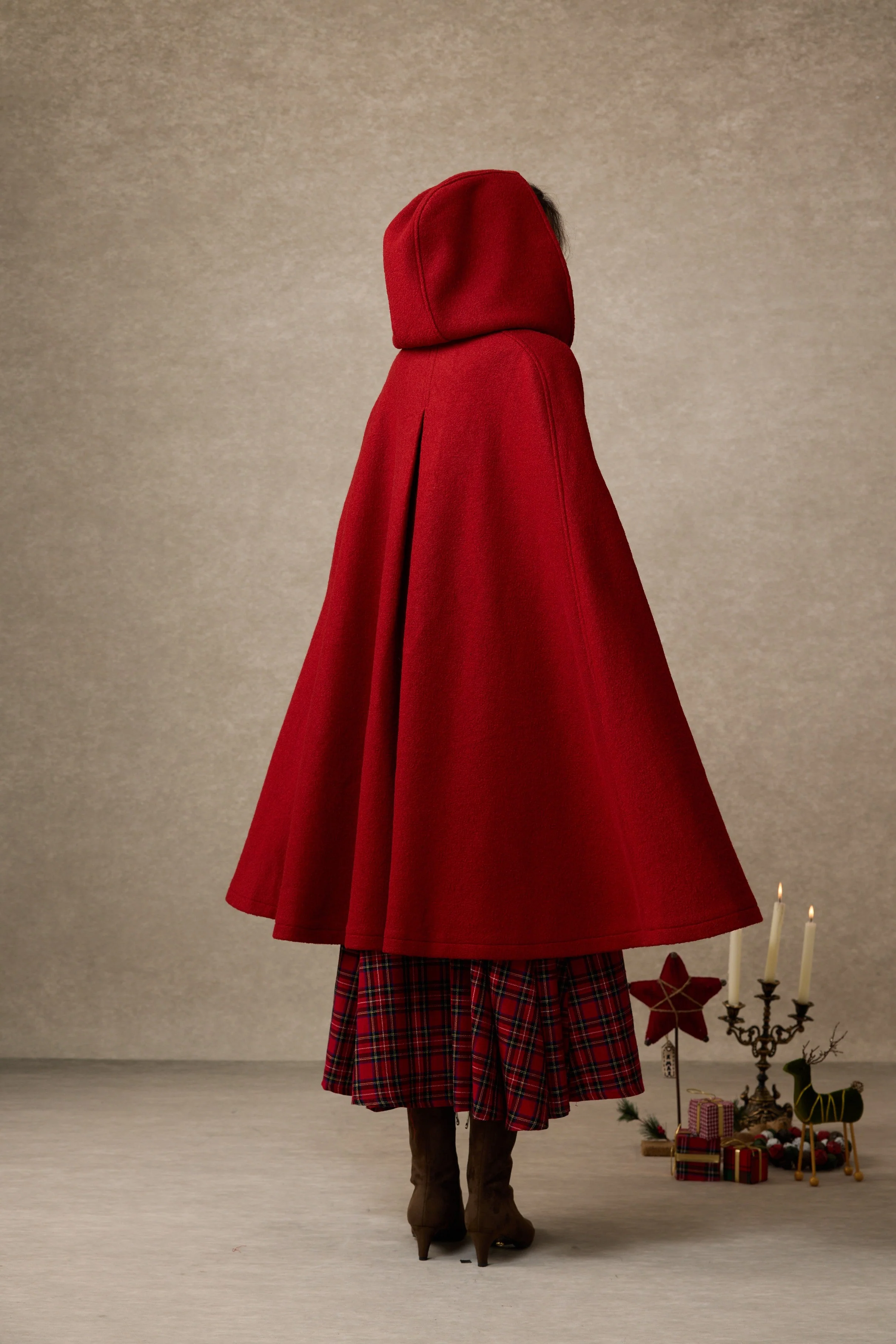 Briar 33 | 100% Wool Hooded Cape Coat - Image 8