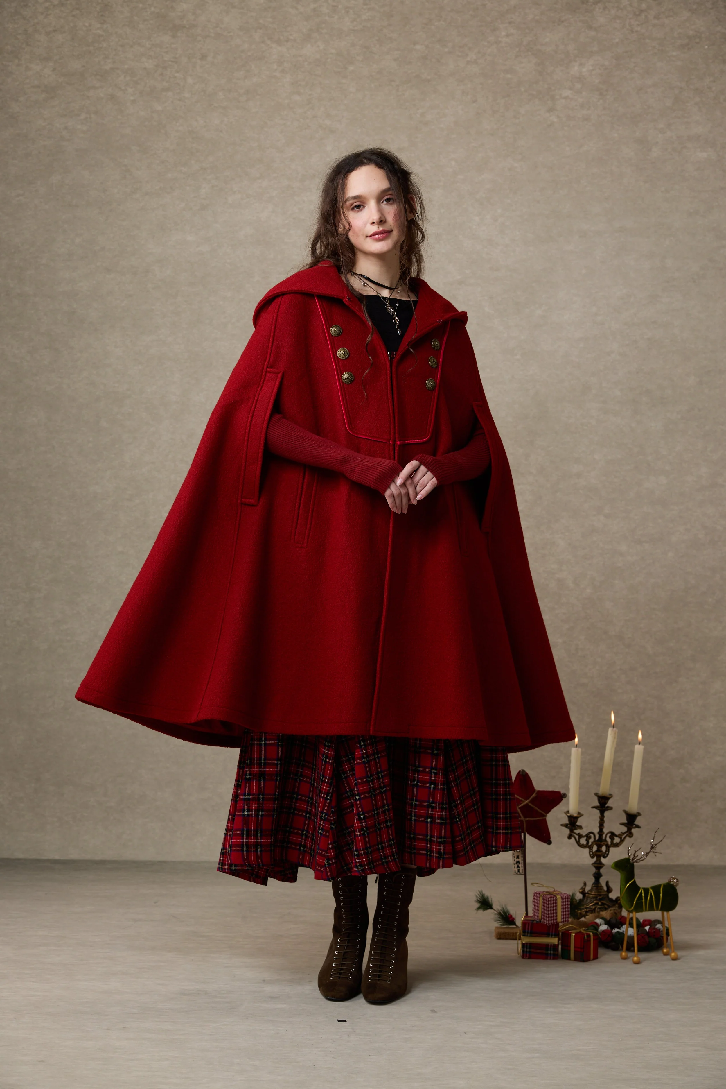 Briar 33 | 100% Wool Hooded Cape Coat - Image 9