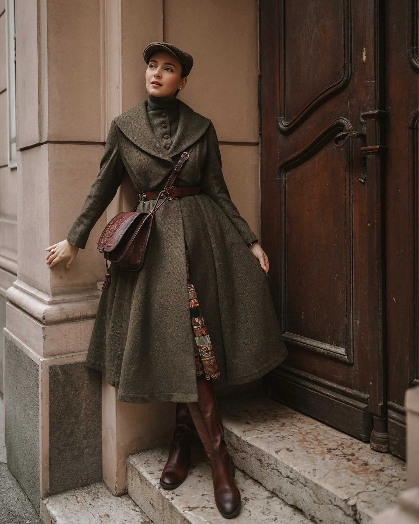 Gemma 17 | 100% wool victorian coat - Image 14