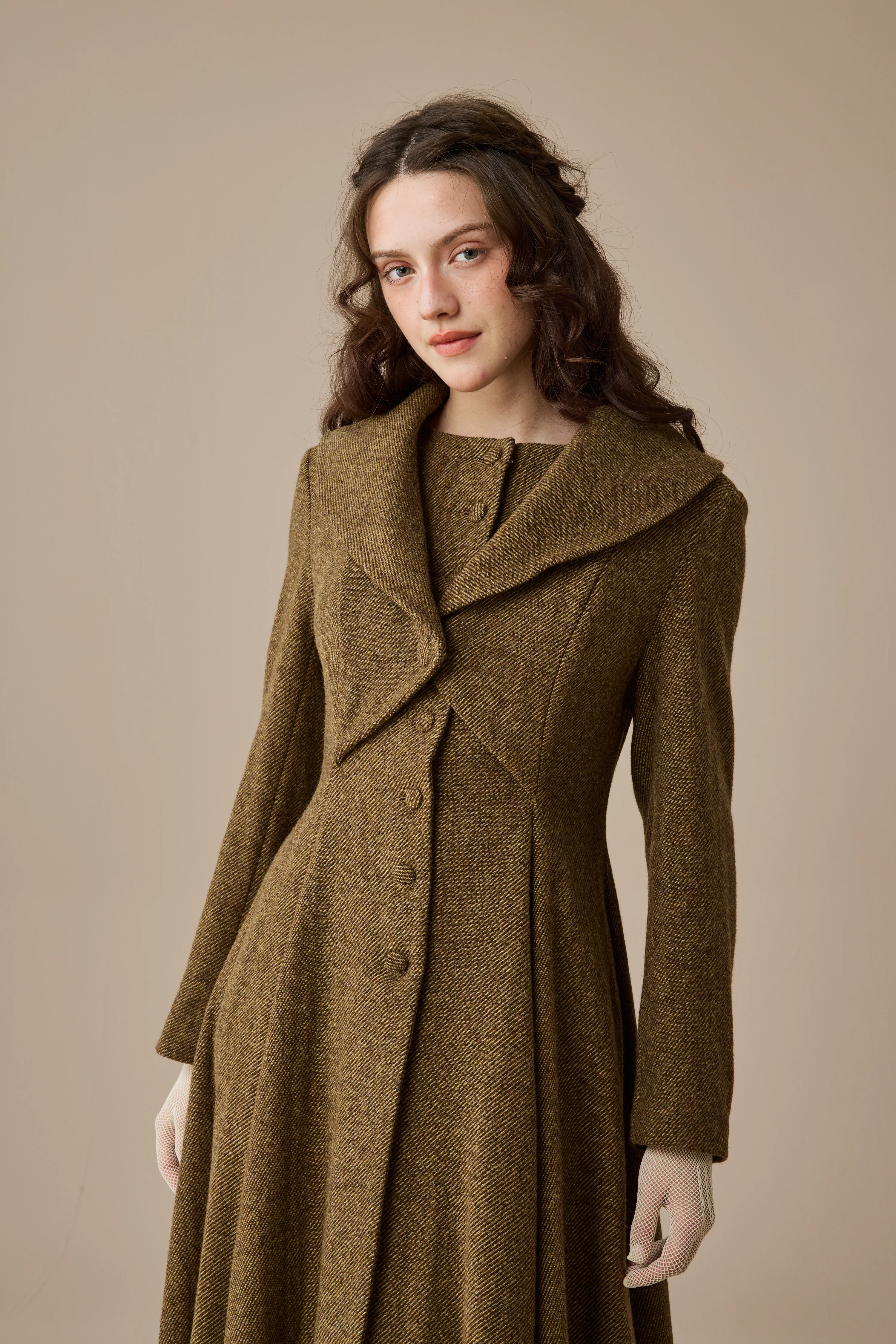 Gemma 17 | 100% wool victorian coat - Image 10