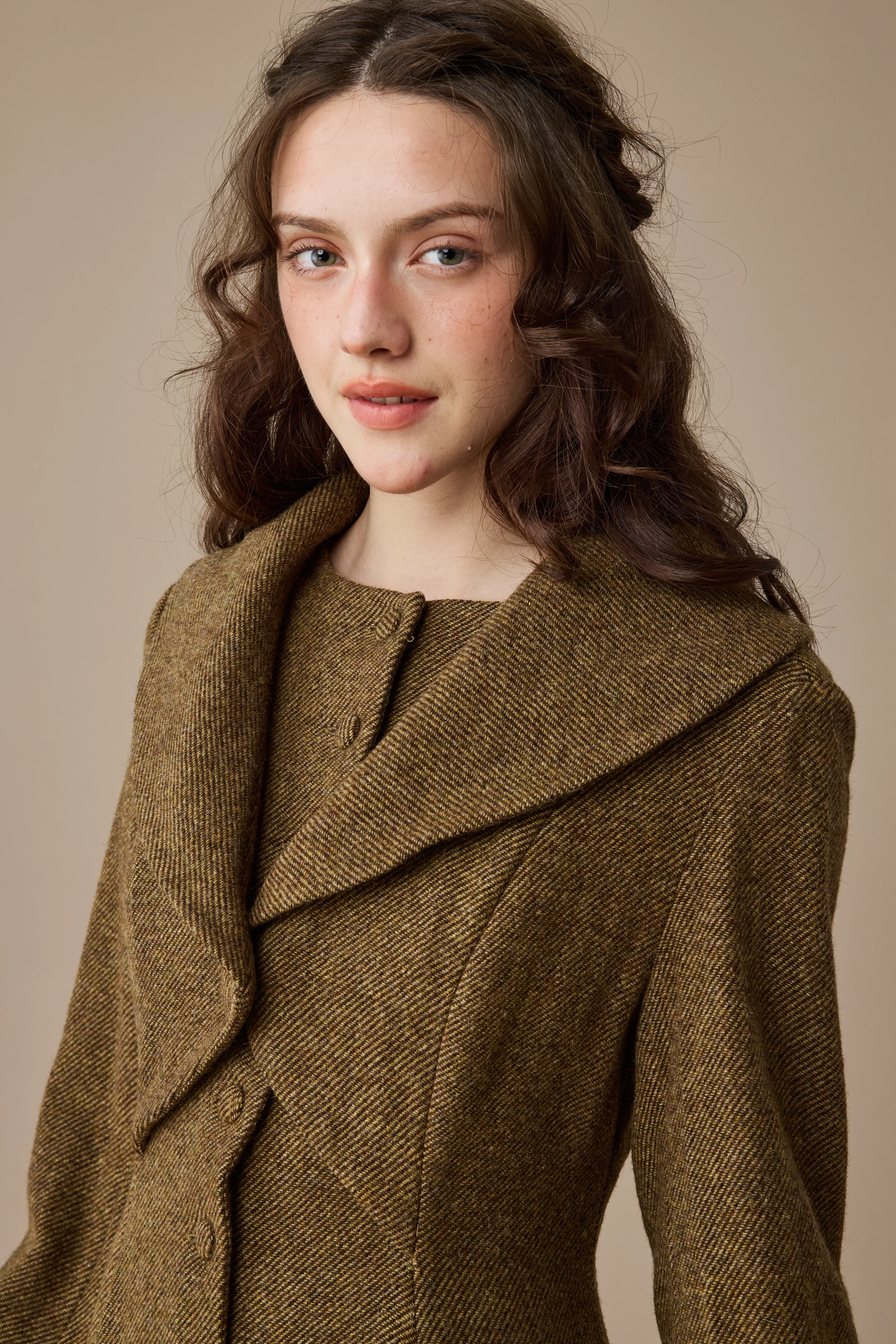 Gemma 17 | 100% wool victorian coat - Image 11