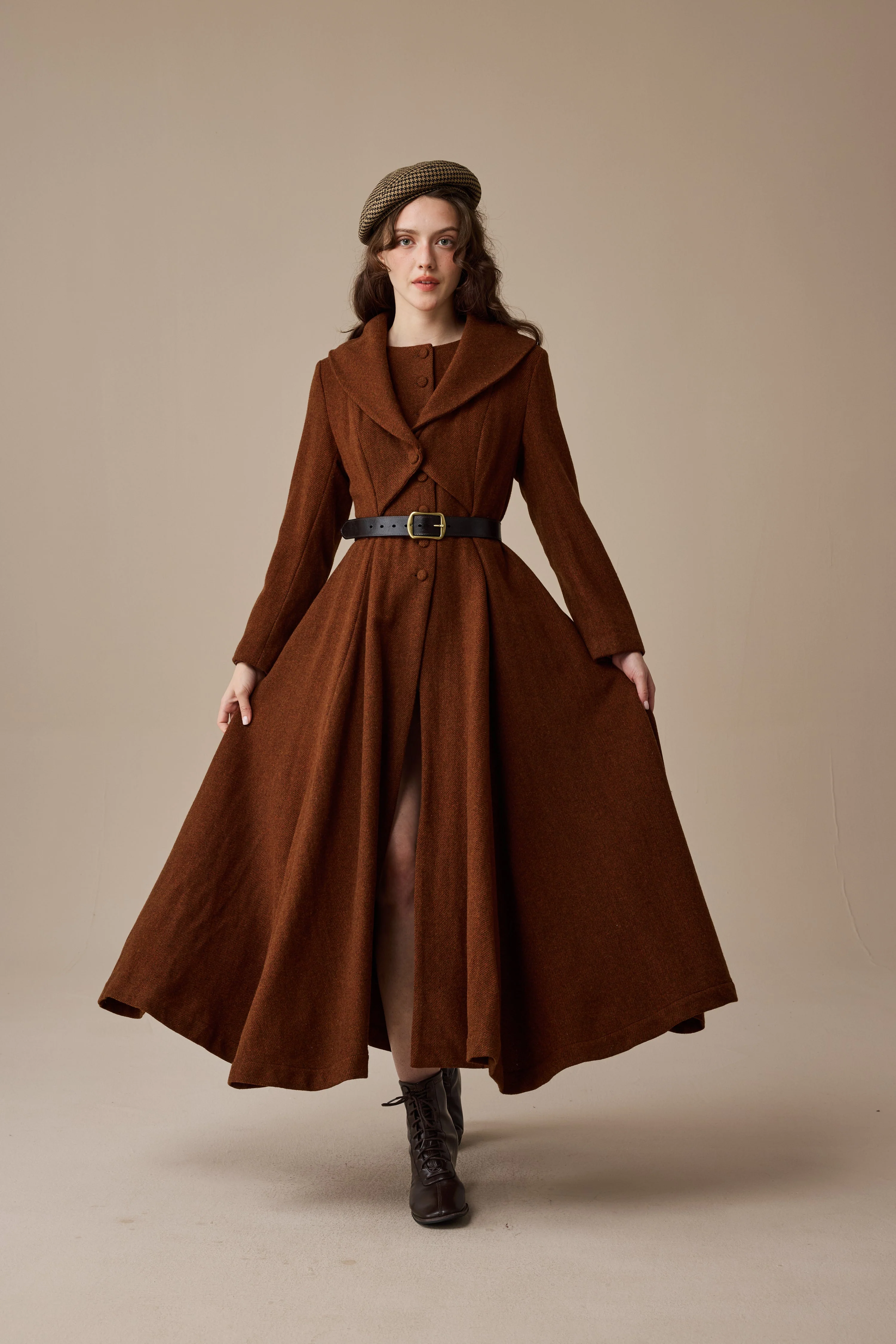 Gemma 17 | 100% wool victorian coat - Image 16