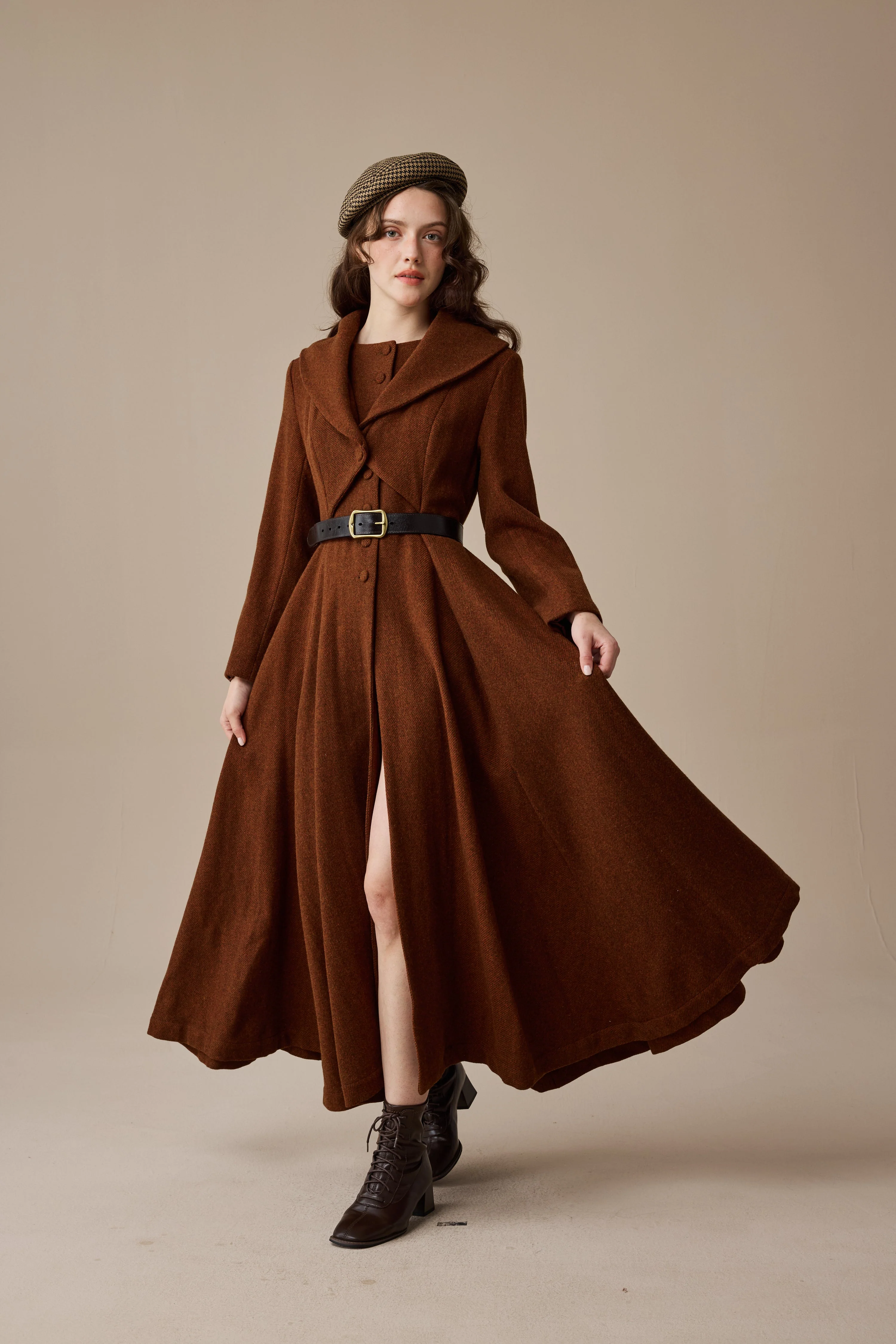 Gemma 17 | 100% wool victorian coat - Image 17