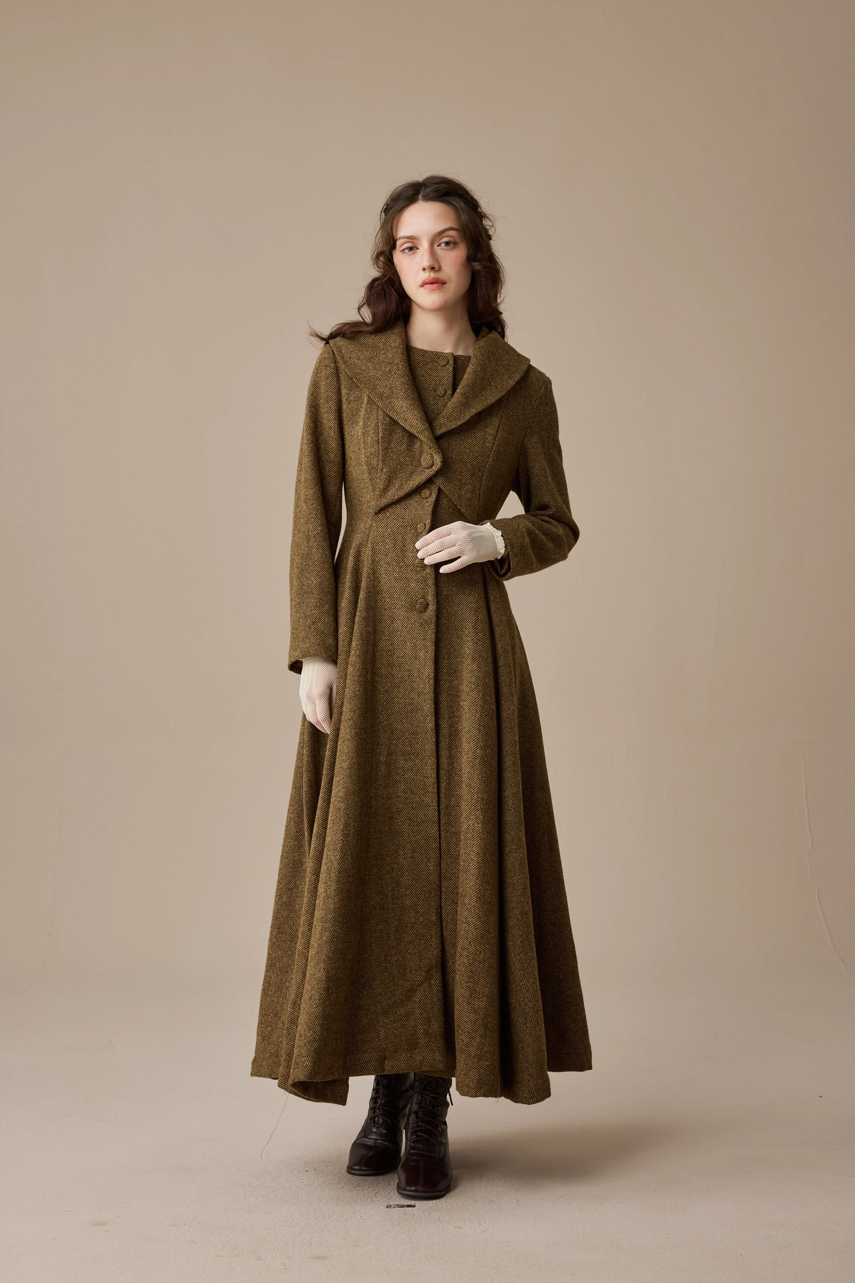 Gemma 17 | 100% wool victorian coat - Image 2