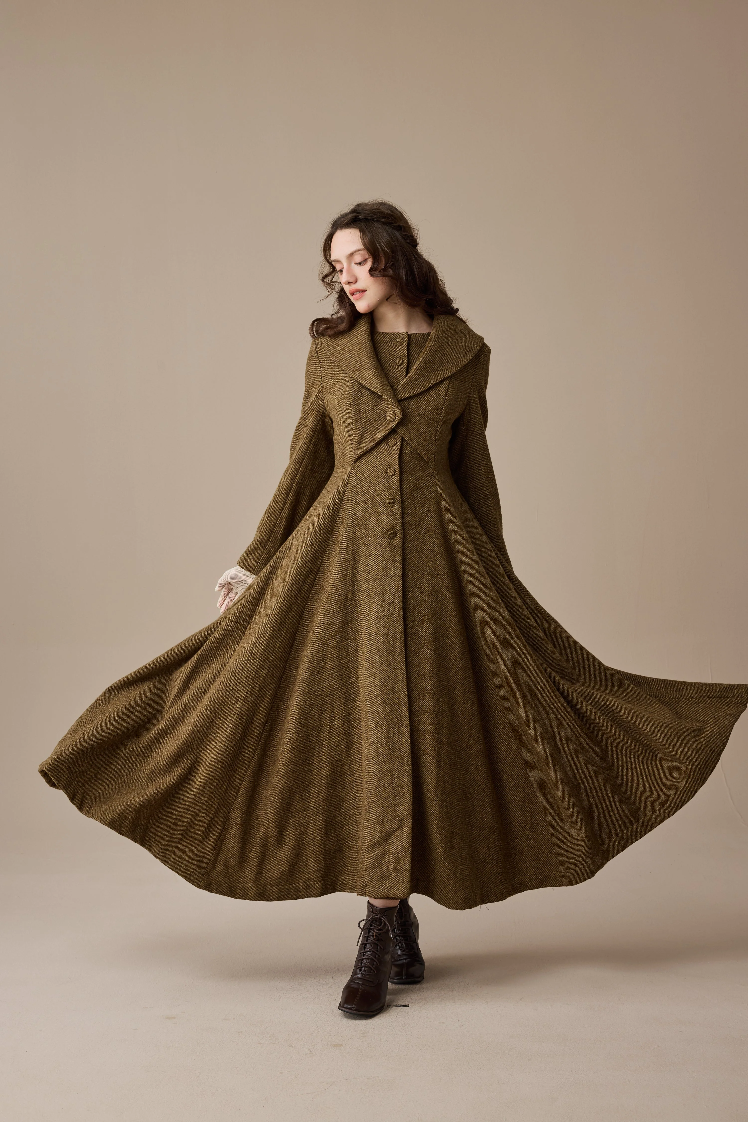 Gemma 17 | 100% wool victorian coat - Image 6