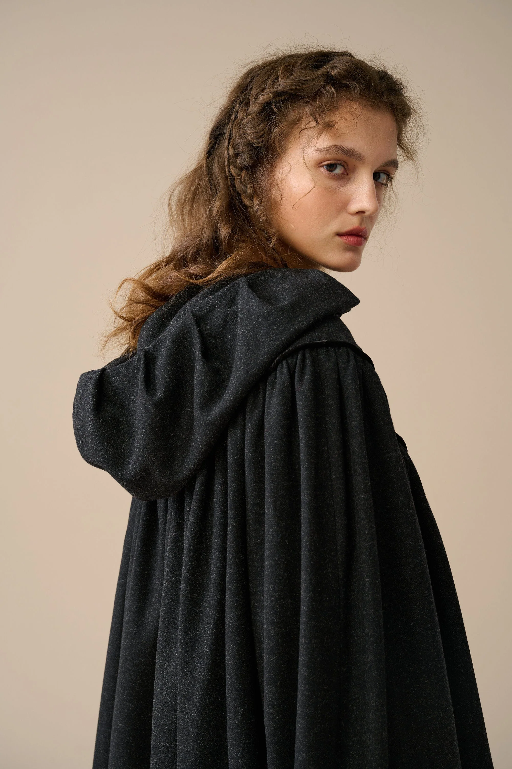 Perfumer 33 | hooded wool cloak - Image 10