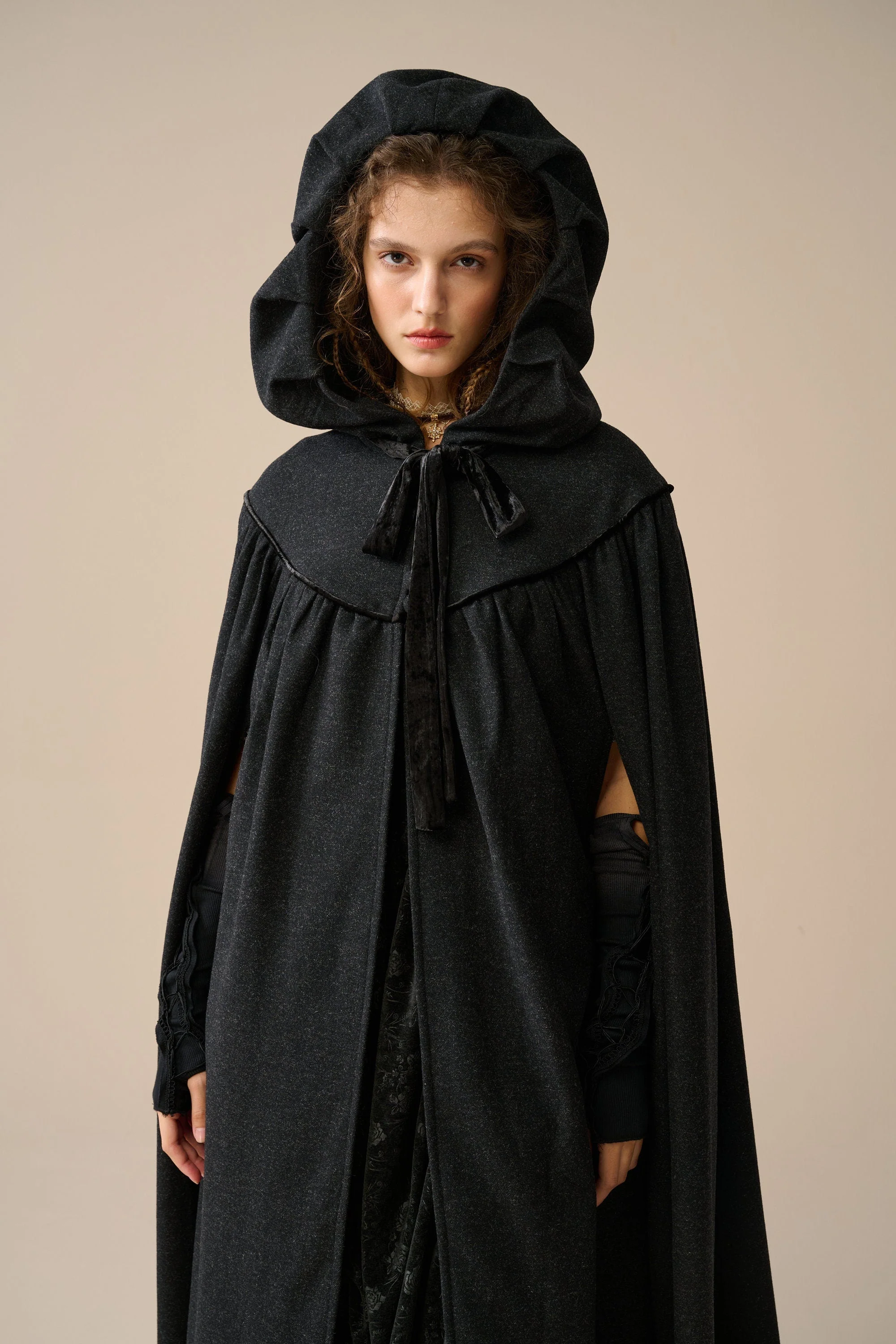 Perfumer 33 | hooded wool cloak - Image 6