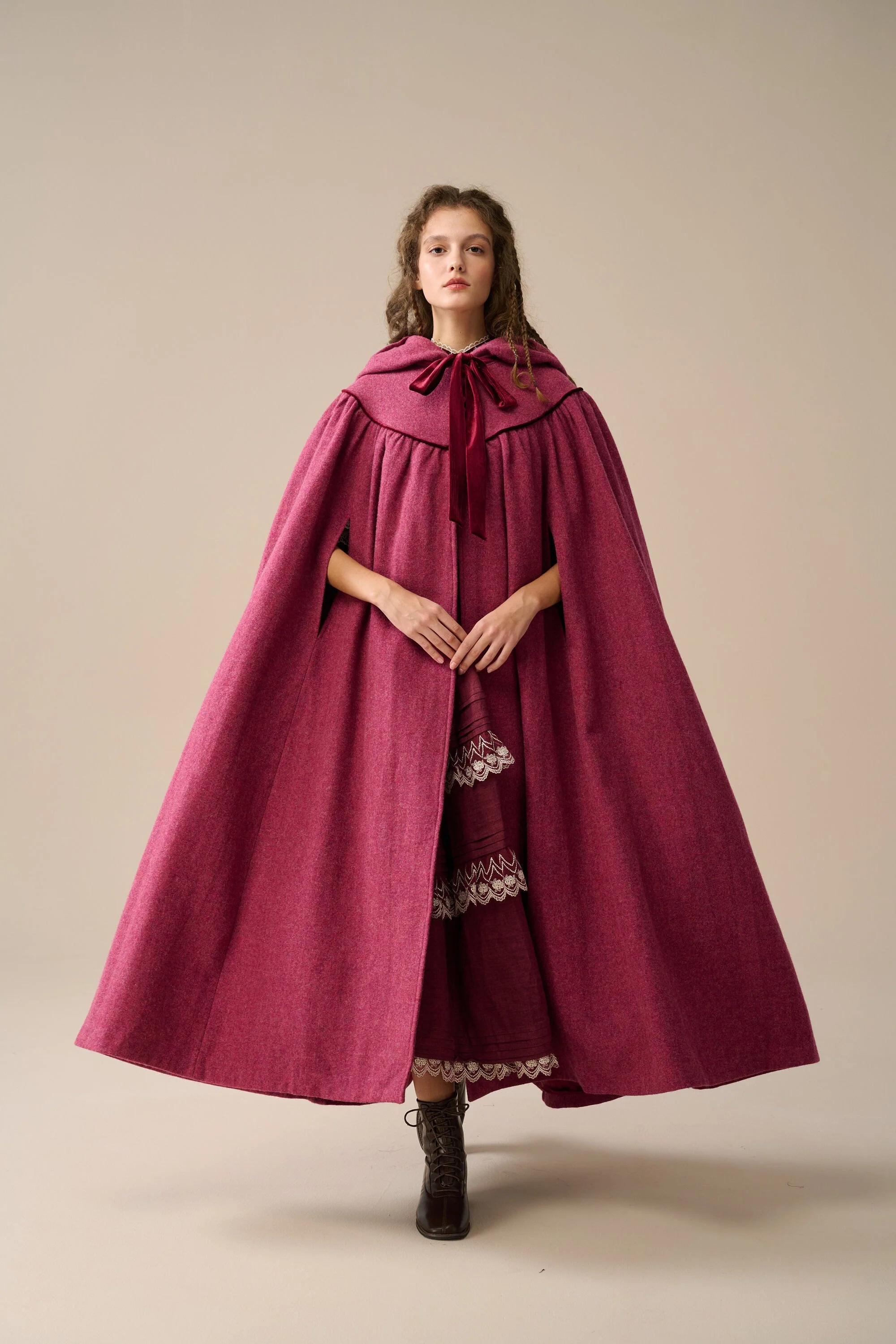 Perfumer 33 | hooded wool cloak - Image 8