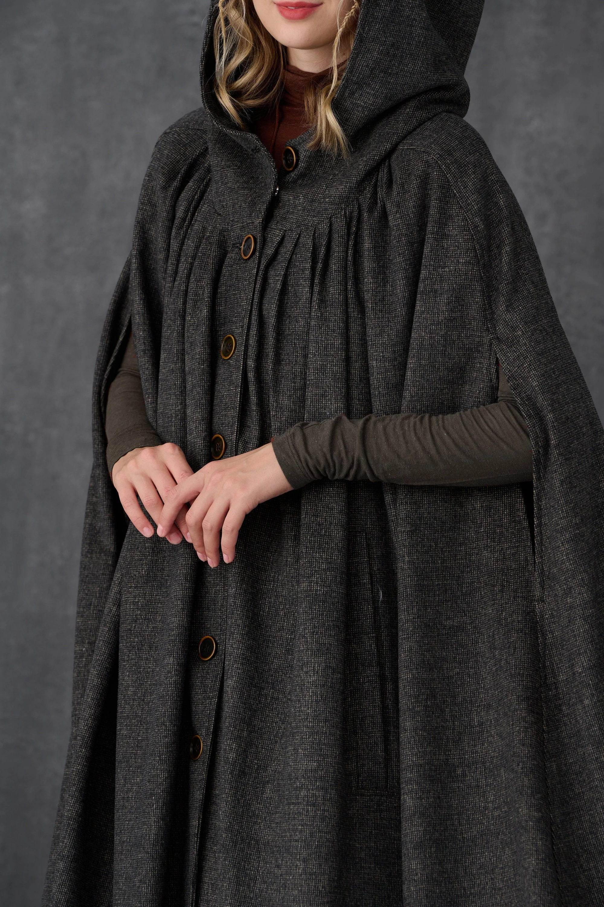 ARIEL 14 | HOODED WOOL CLOAK COAT - Image 4