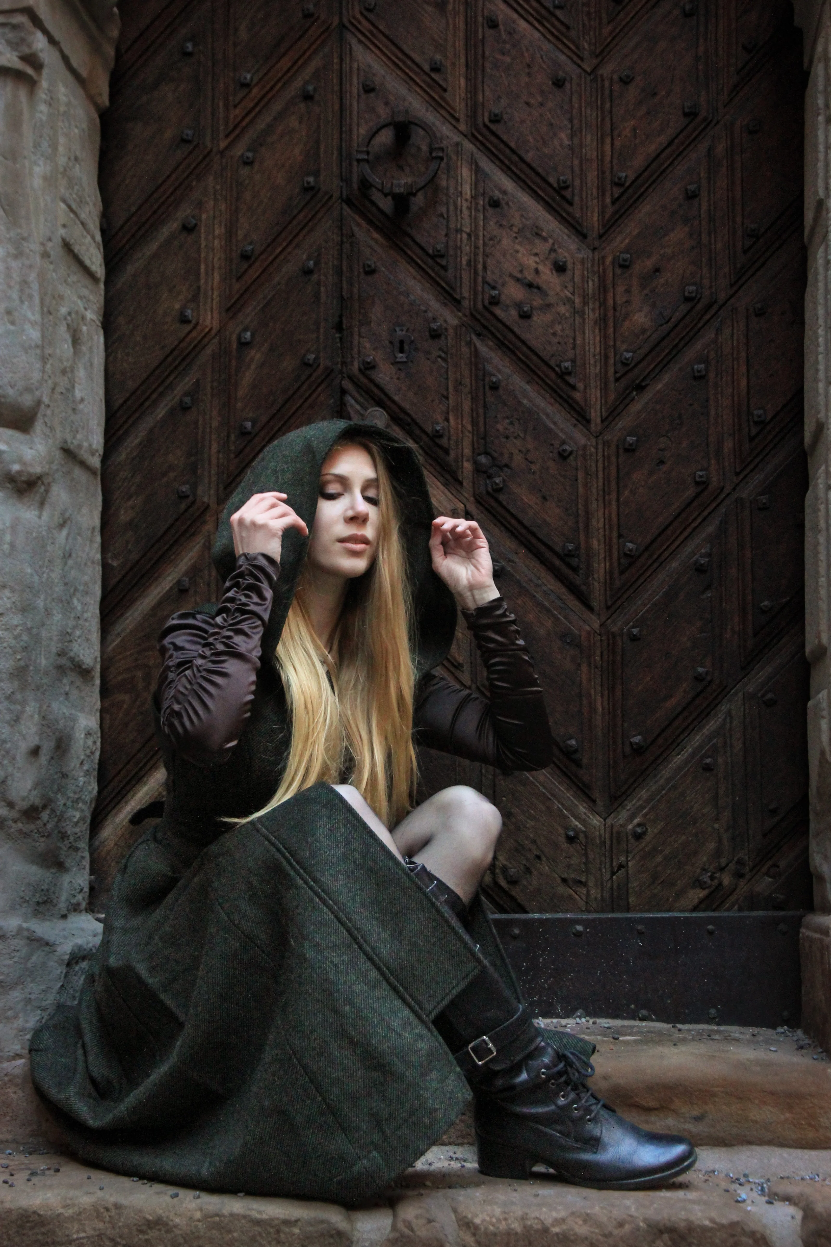 Patricia 21| hooded corset wool dress - Image 5