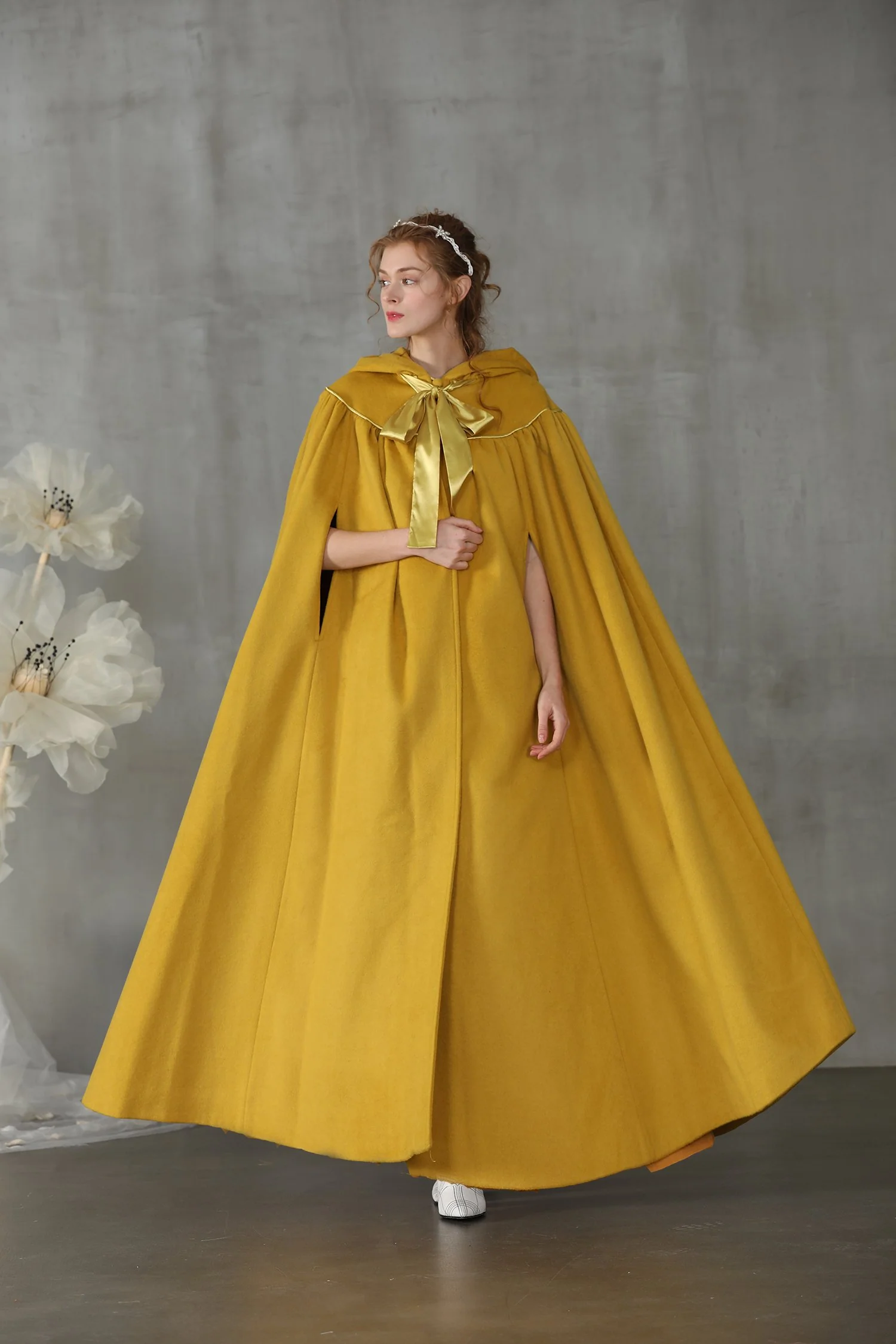 Perfumer 33 | hooded wool cloak - Image 12