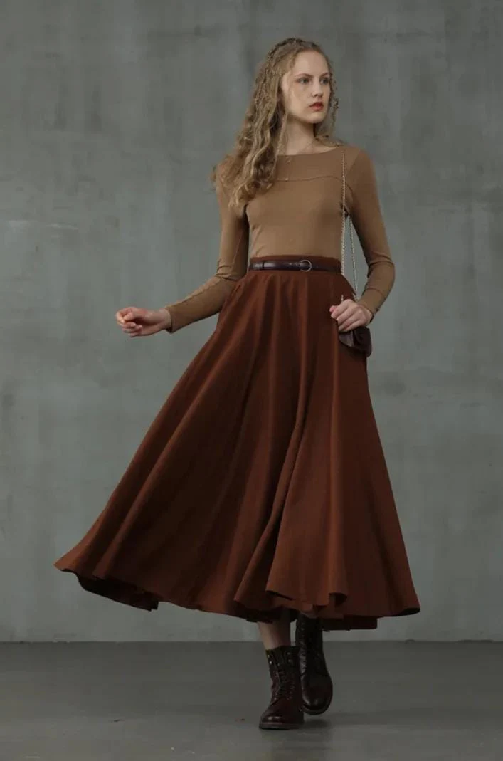 The Soft Lawn 12 | Midi Wool Skirt - Image 10