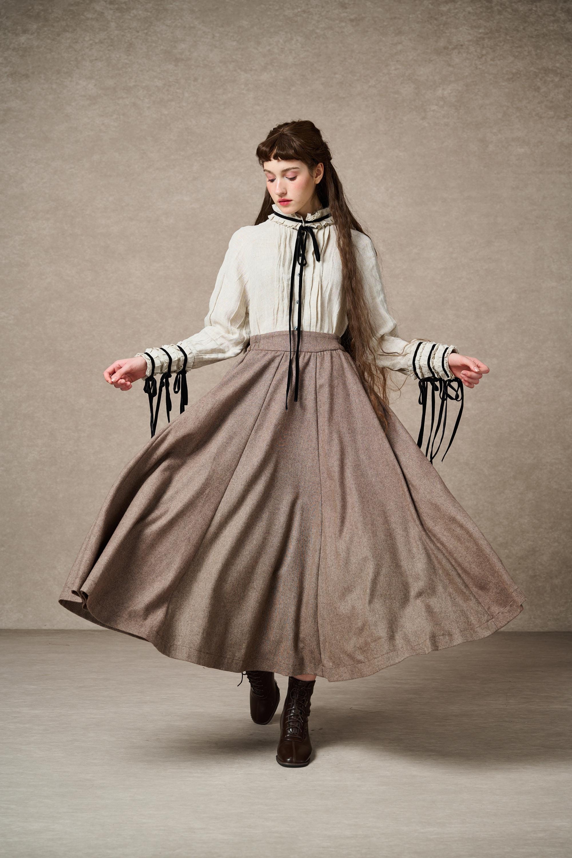 The Soft Lawn 12 | Midi Wool Skirt - Image 2