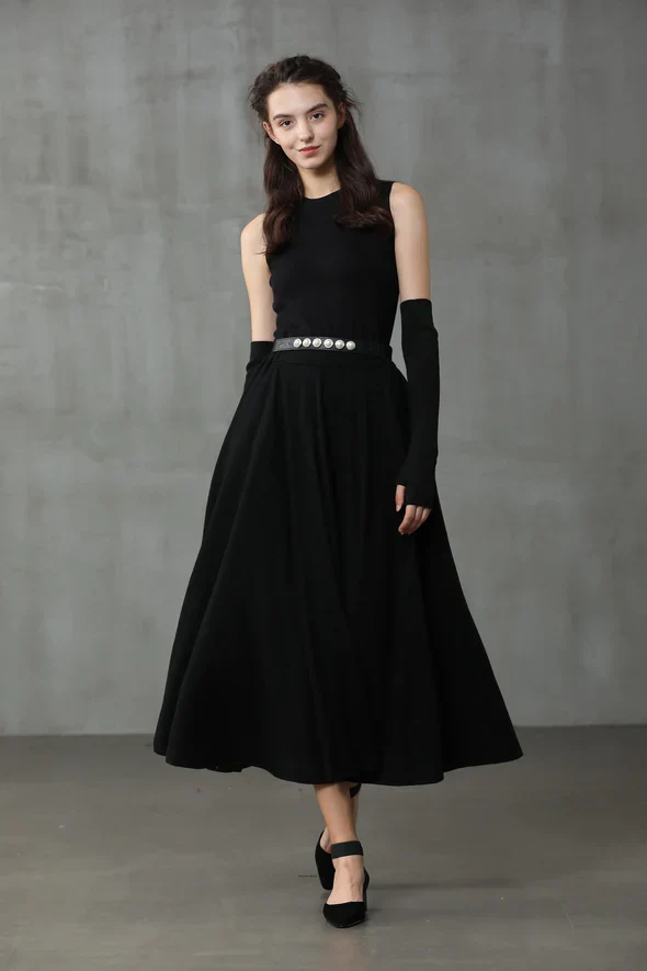 The Soft Lawn 12 | Midi Wool Skirt - Image 14