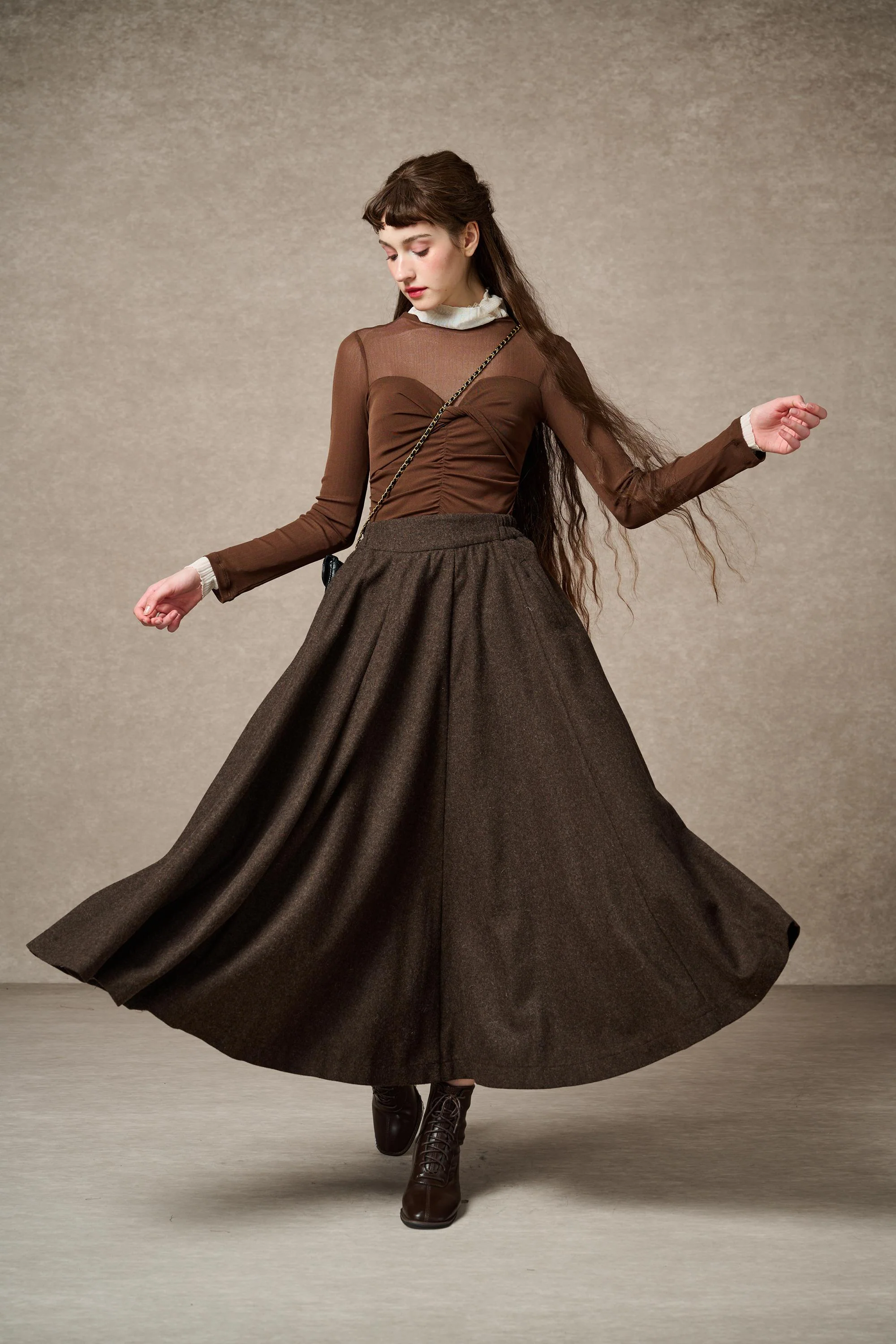 The Soft Lawn 12 | Midi Wool Skirt - Image 8