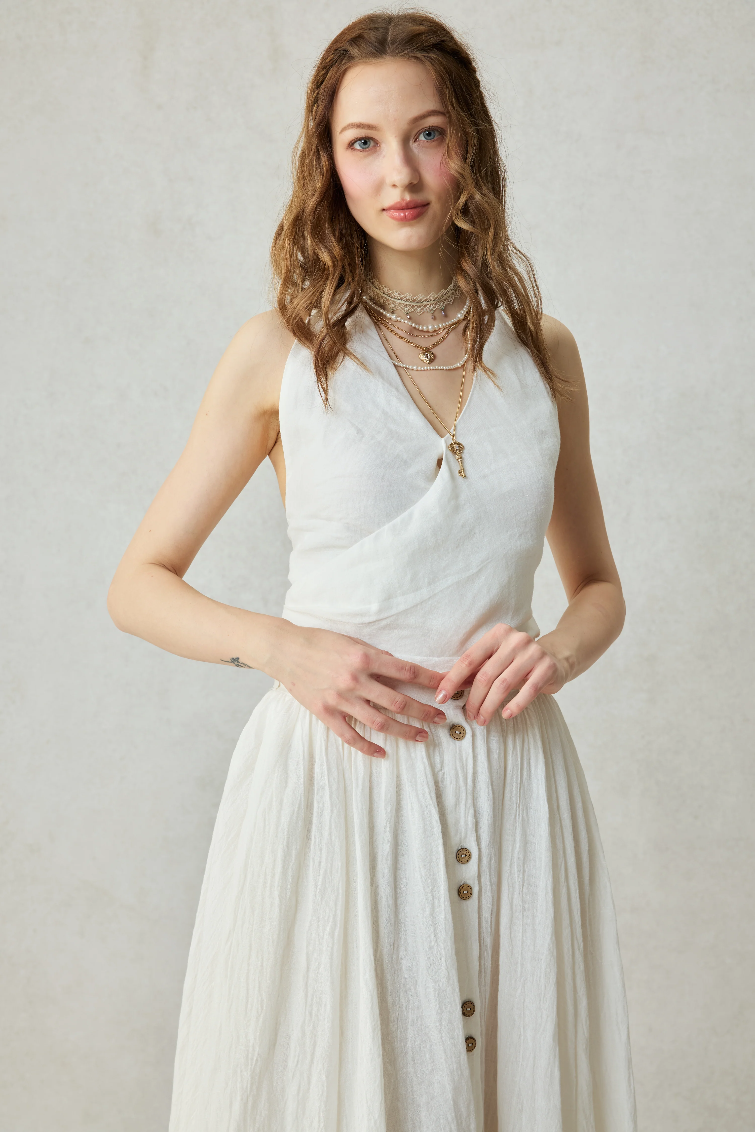 Muse 31 | Elegant halter linen blouse - Image 11