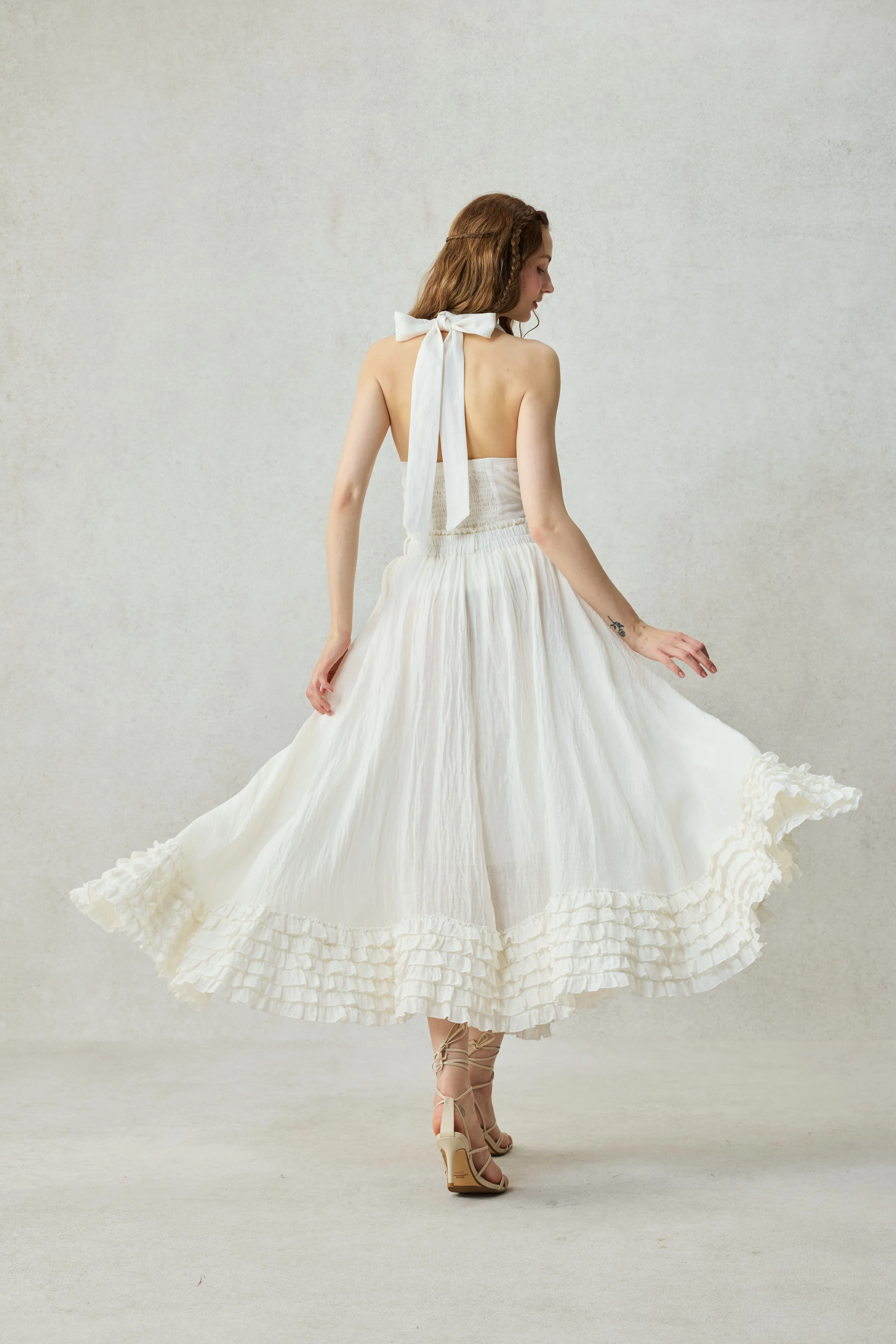 Muse 31 | Elegant halter linen blouse - Image 12