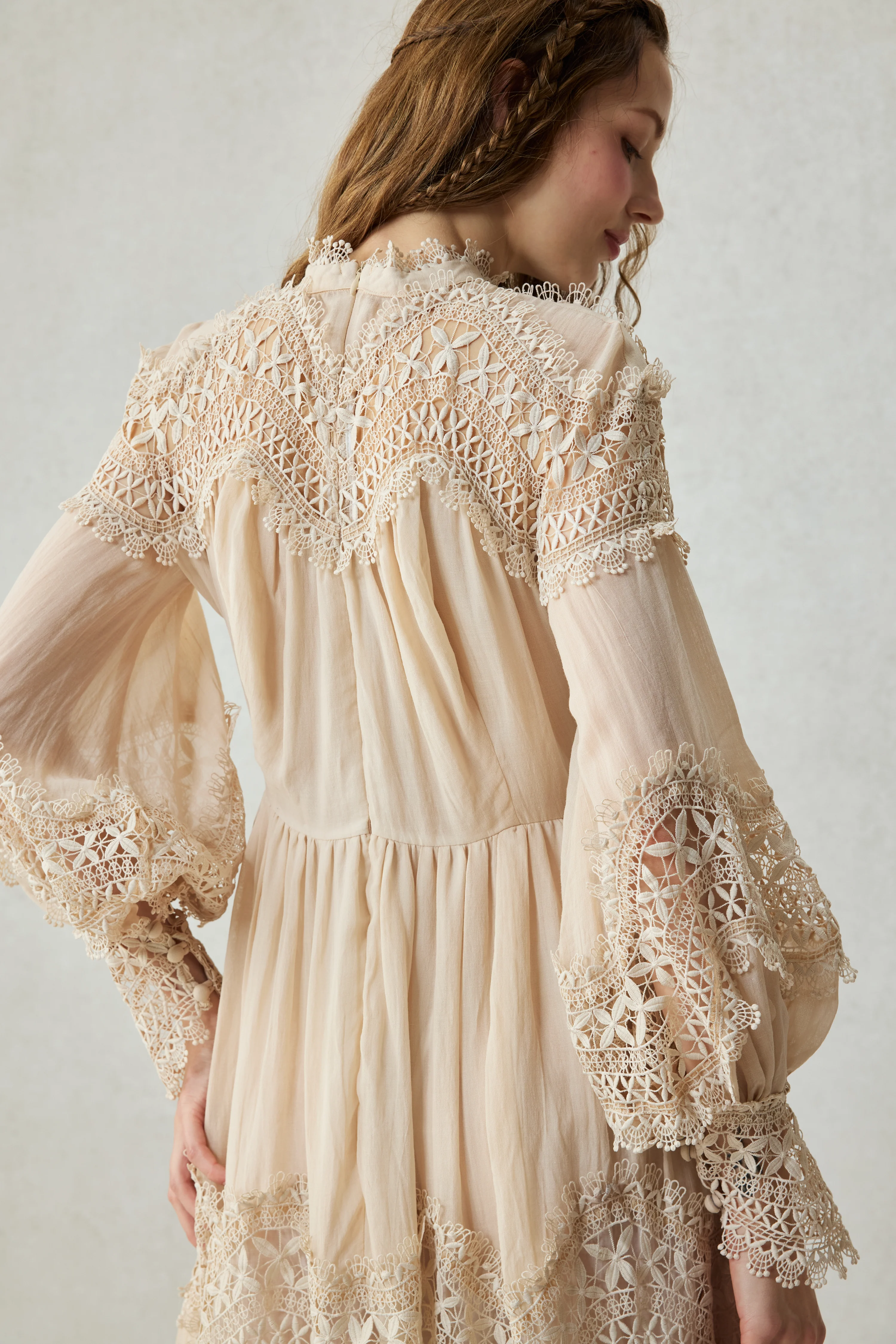 Pearlman 25 | Lace Linen Dress Gown - Image 29