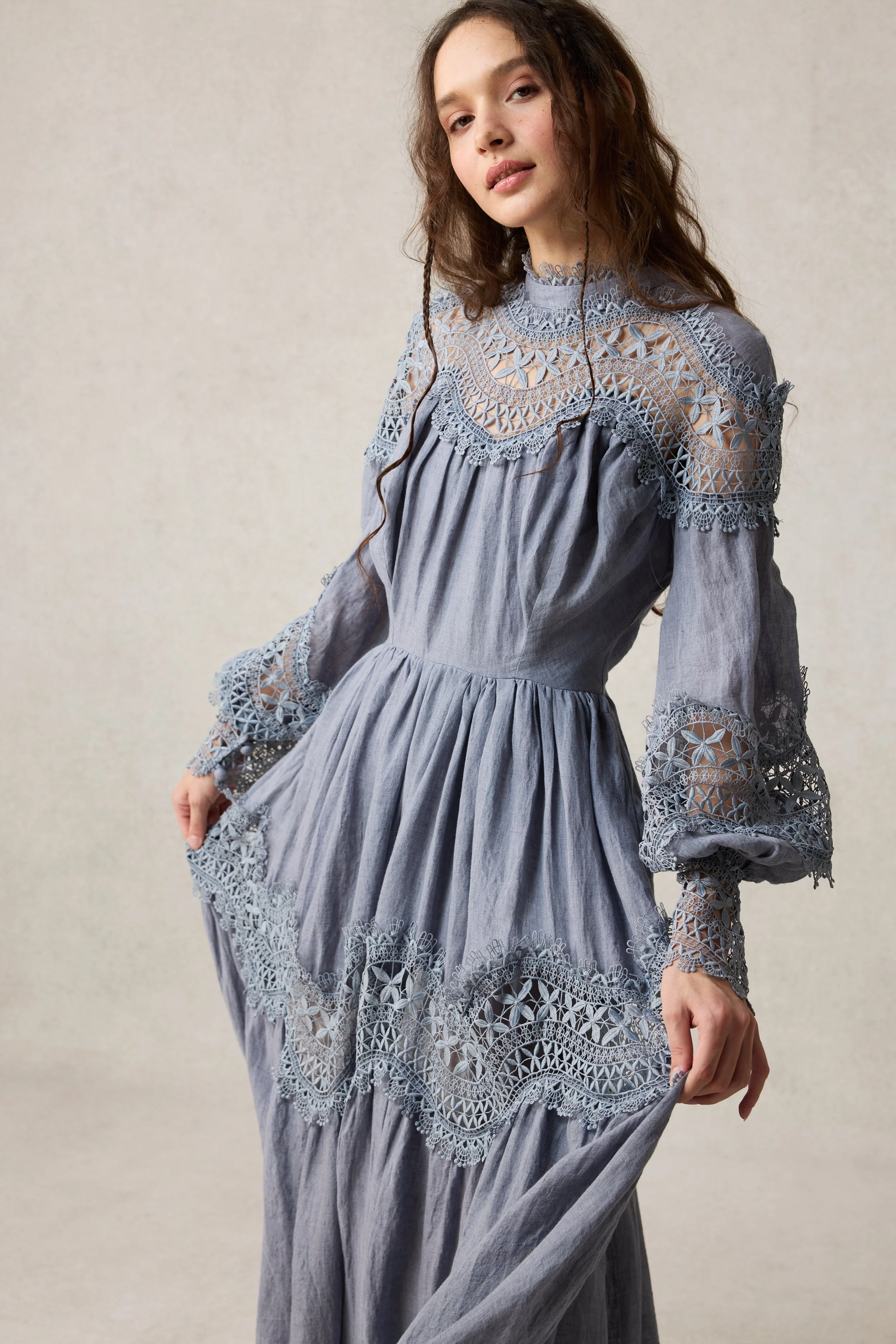 Pearlman 25 | Lace Linen Dress Gown - Image 10