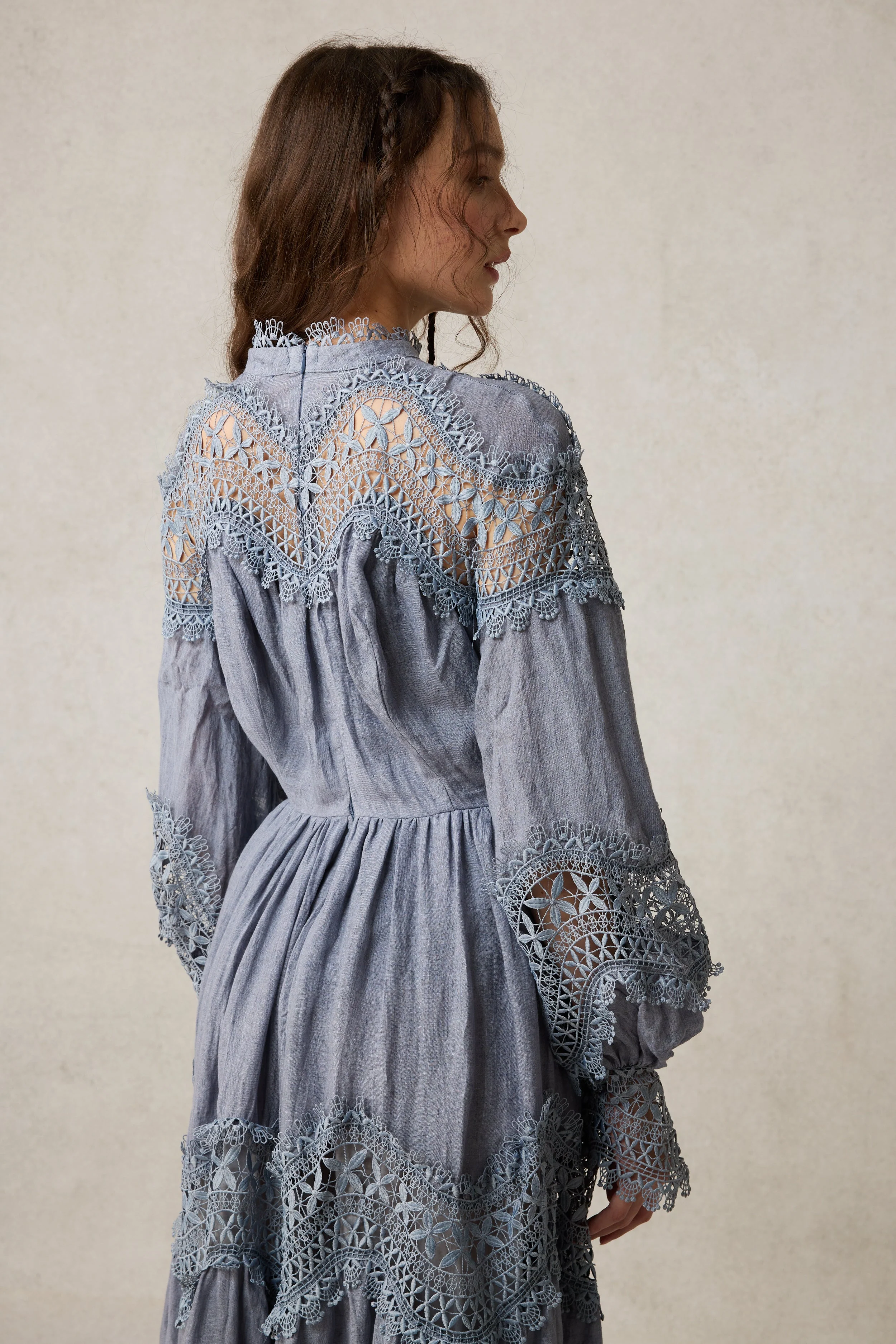 Pearlman 25 | Lace Linen Dress Gown - Image 11