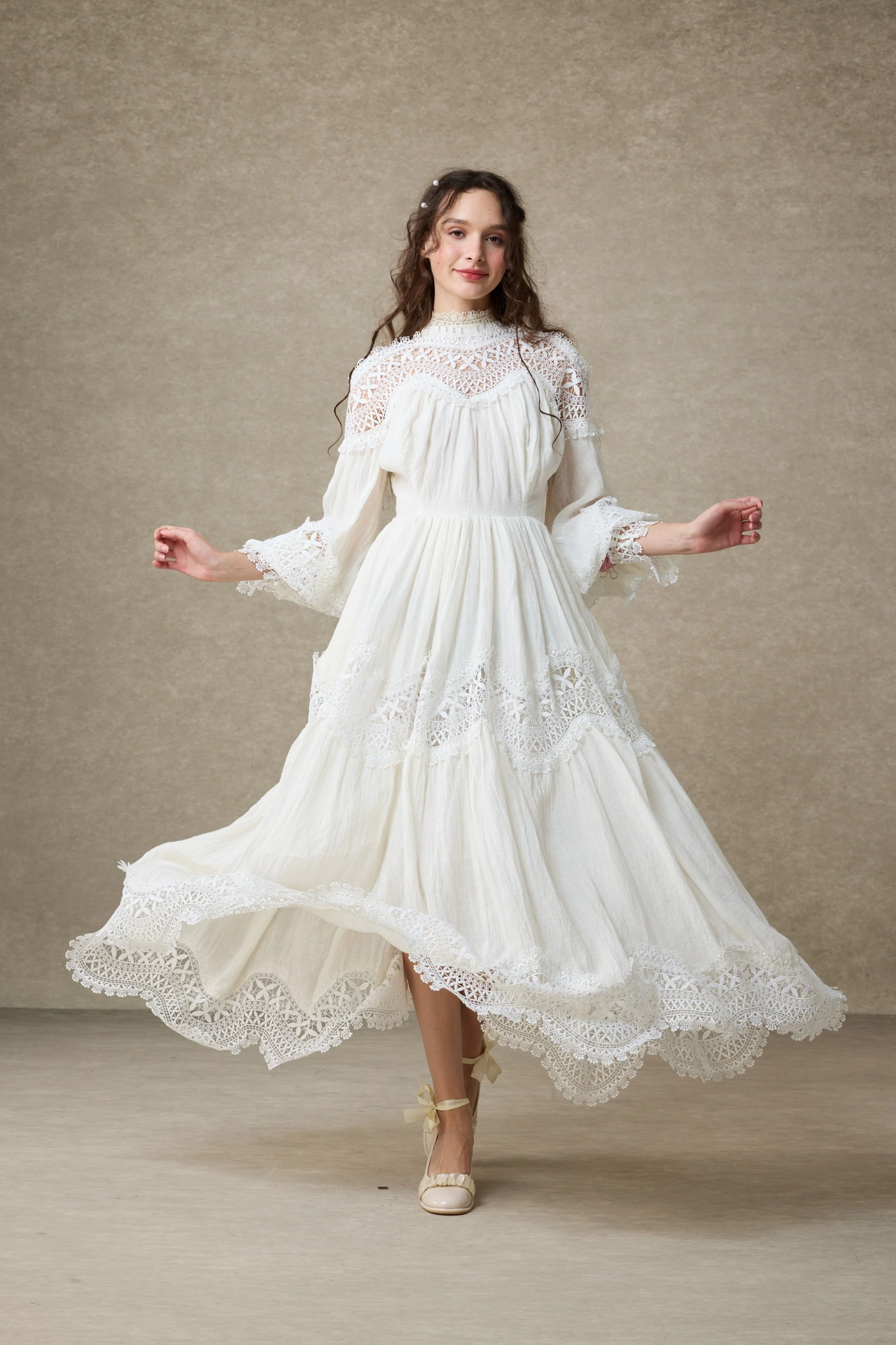 Pearlman 25 | Lace Linen Dress Gown - Image 12