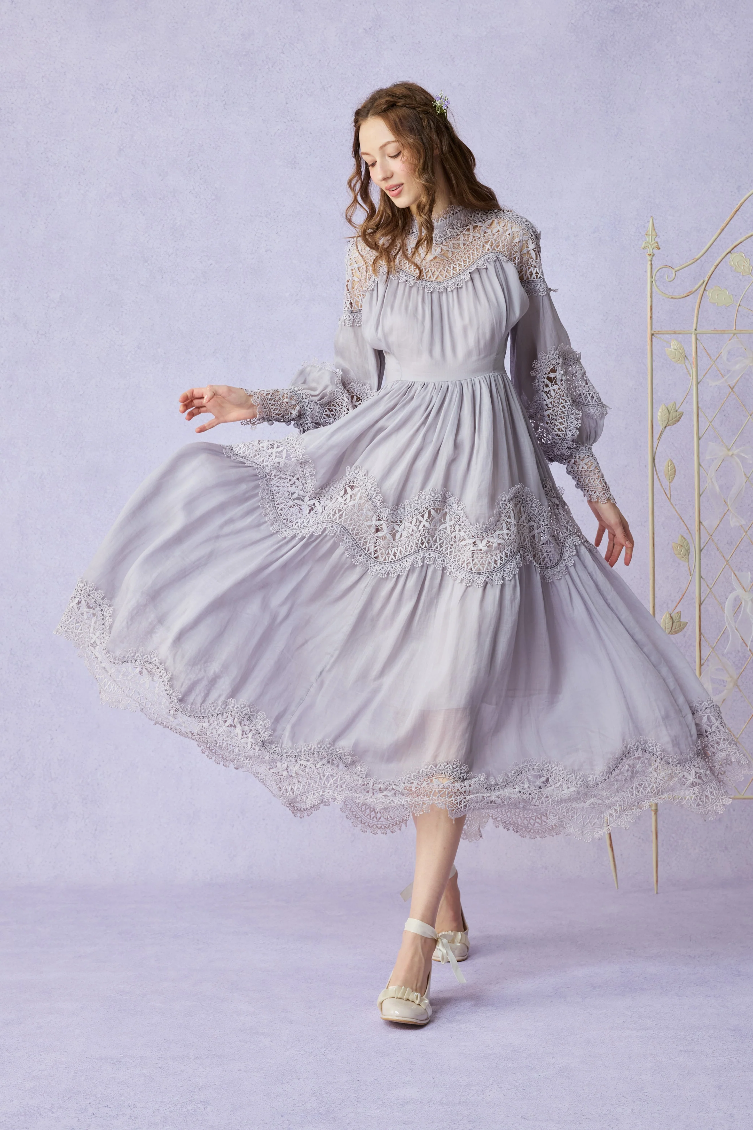 Pearlman 25 | Lace Linen Dress Gown - Image 4
