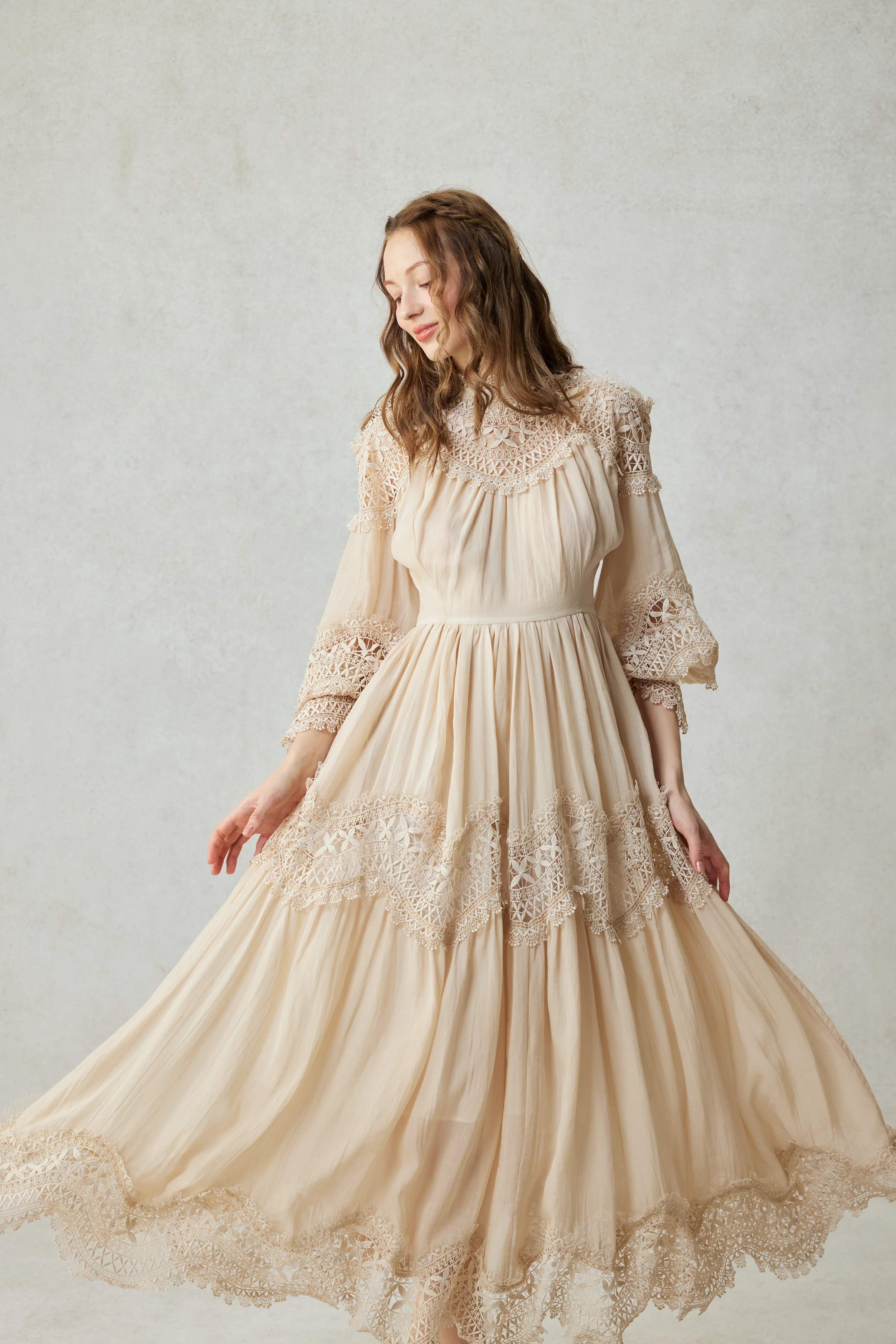 Pearlman 25 | Lace Linen Dress Gown - Image 5