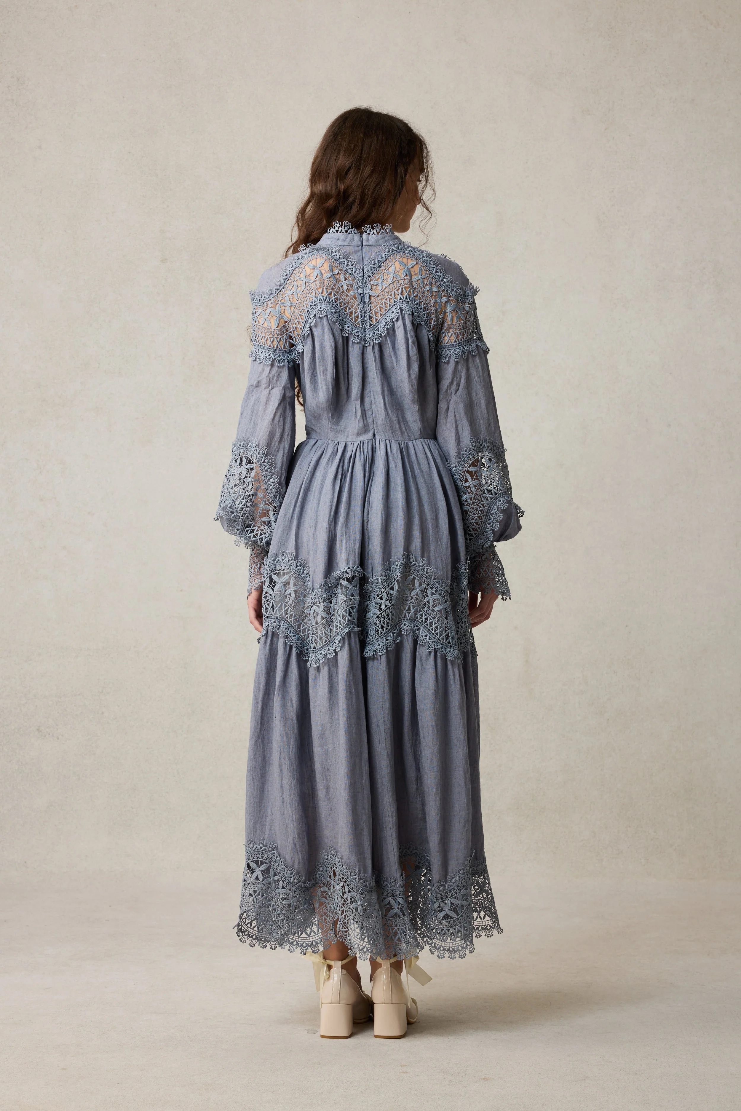 Pearlman 25 | Lace Linen Dress Gown - Image 7