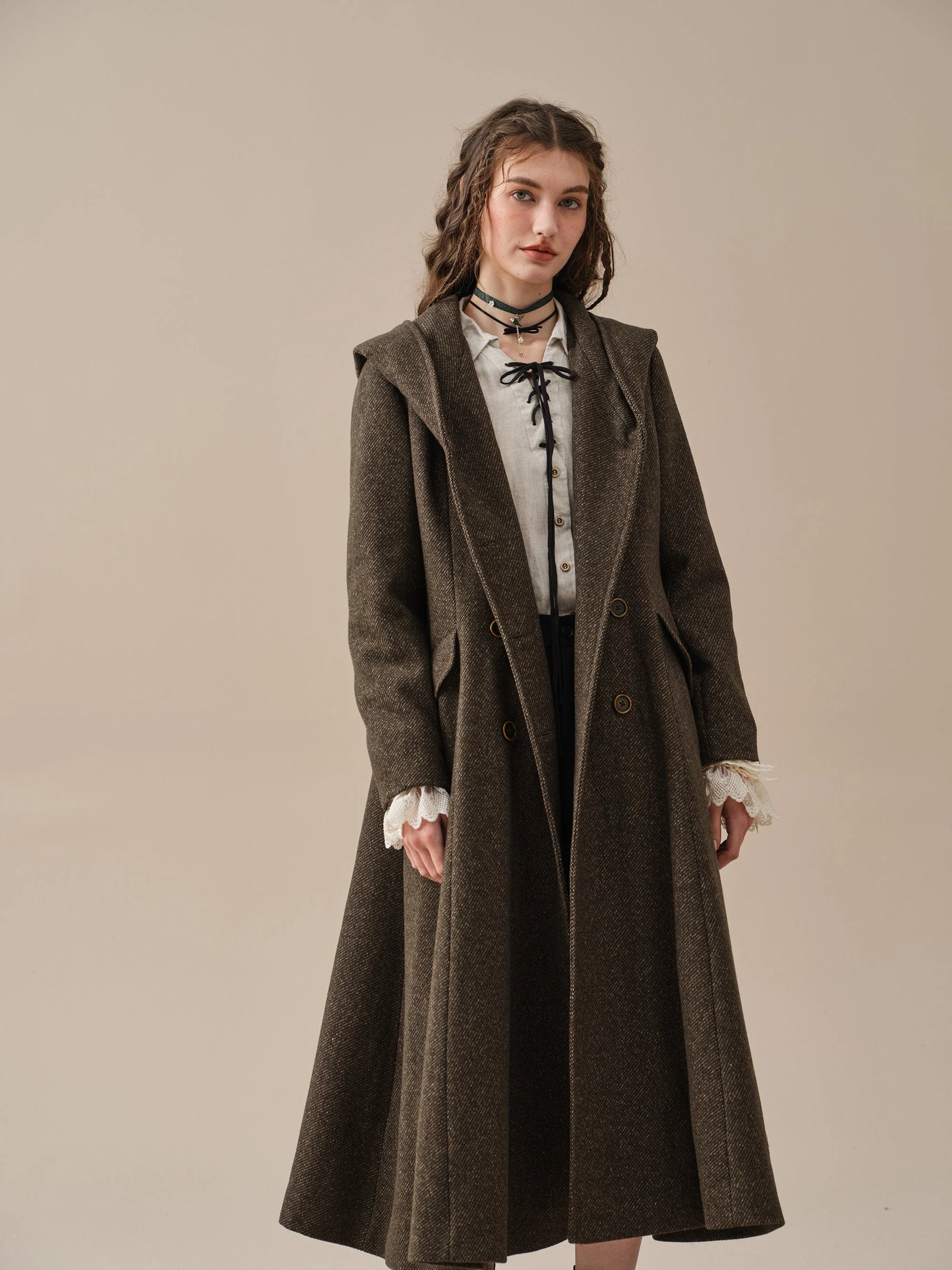 Trista 24 | 100% twill wool hooded coat - Image 10