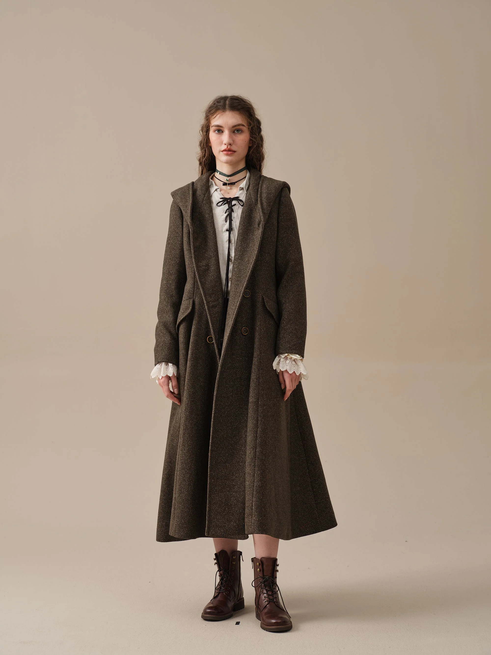 Trista 24 | 100% twill wool hooded coat - Image 11