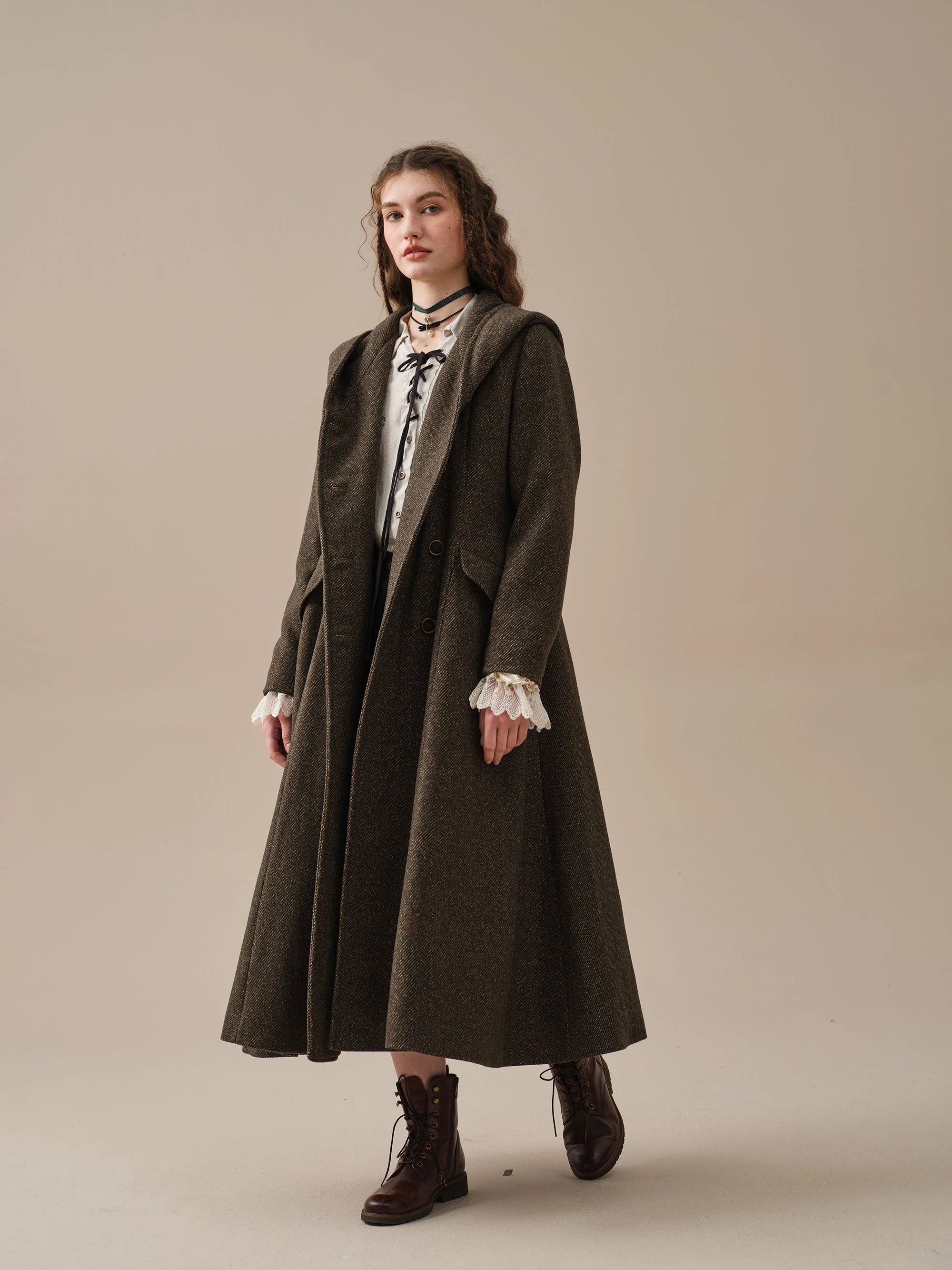 Trista 24 | 100% twill wool hooded coat - Image 12