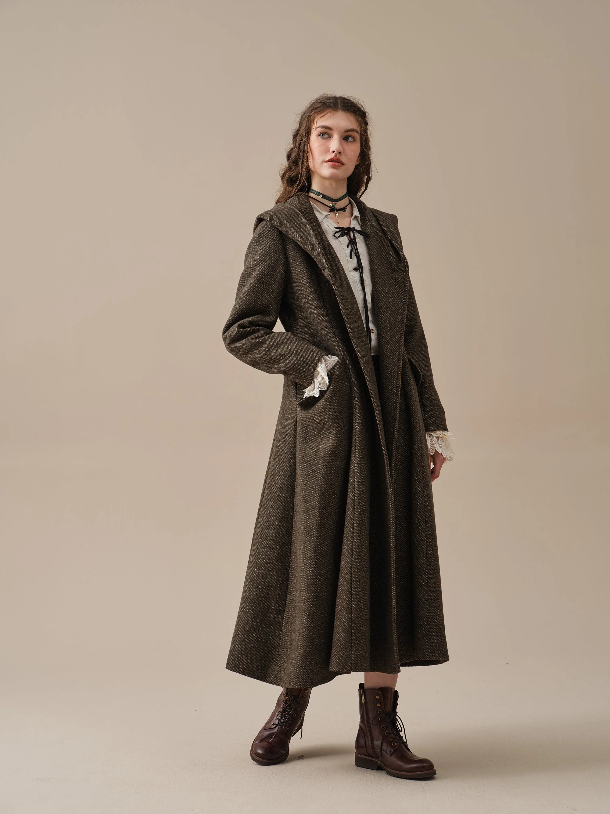 Trista 24 | 100% twill wool hooded coat - Image 14