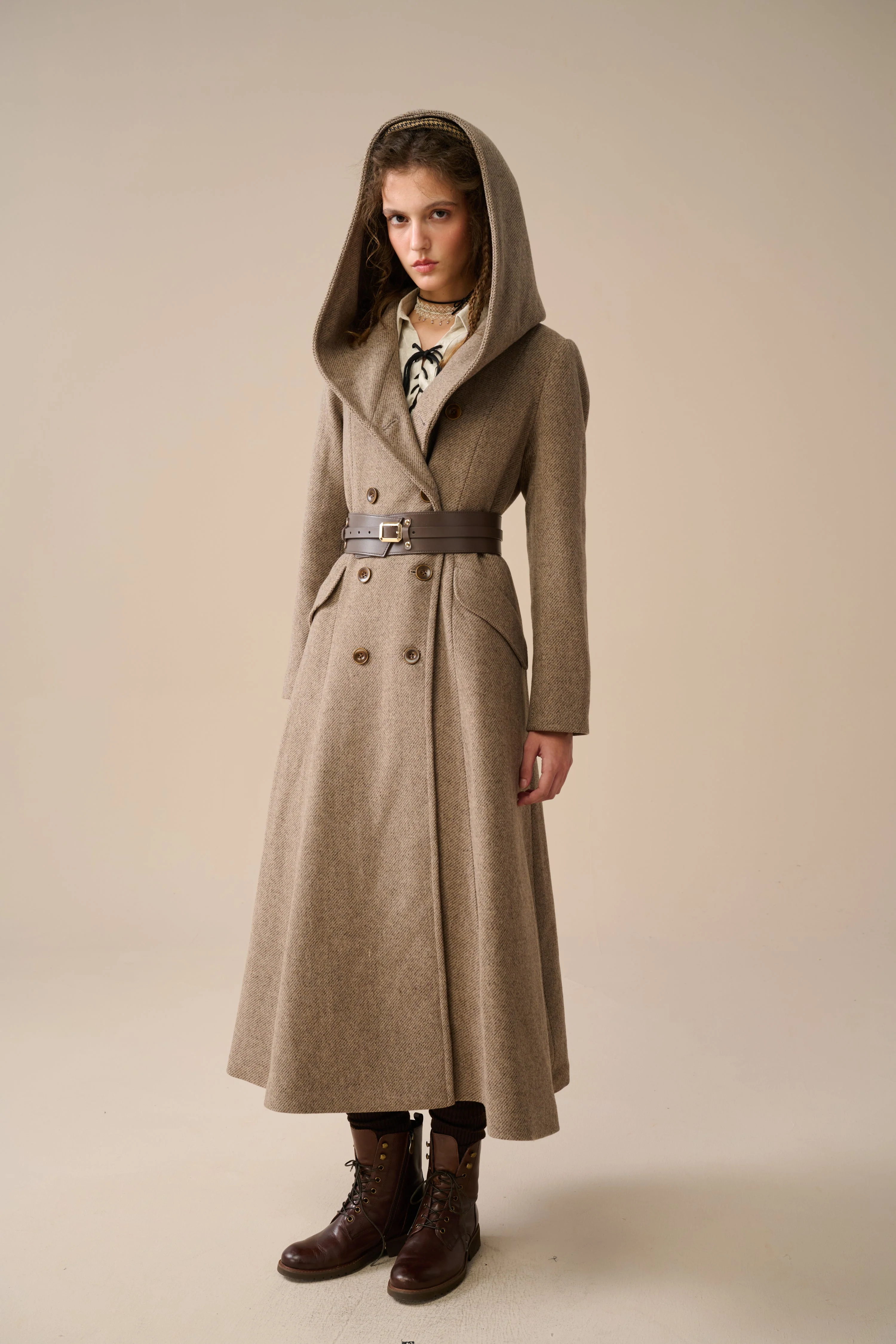Trista 24 | 100% twill wool hooded coat - Image 12