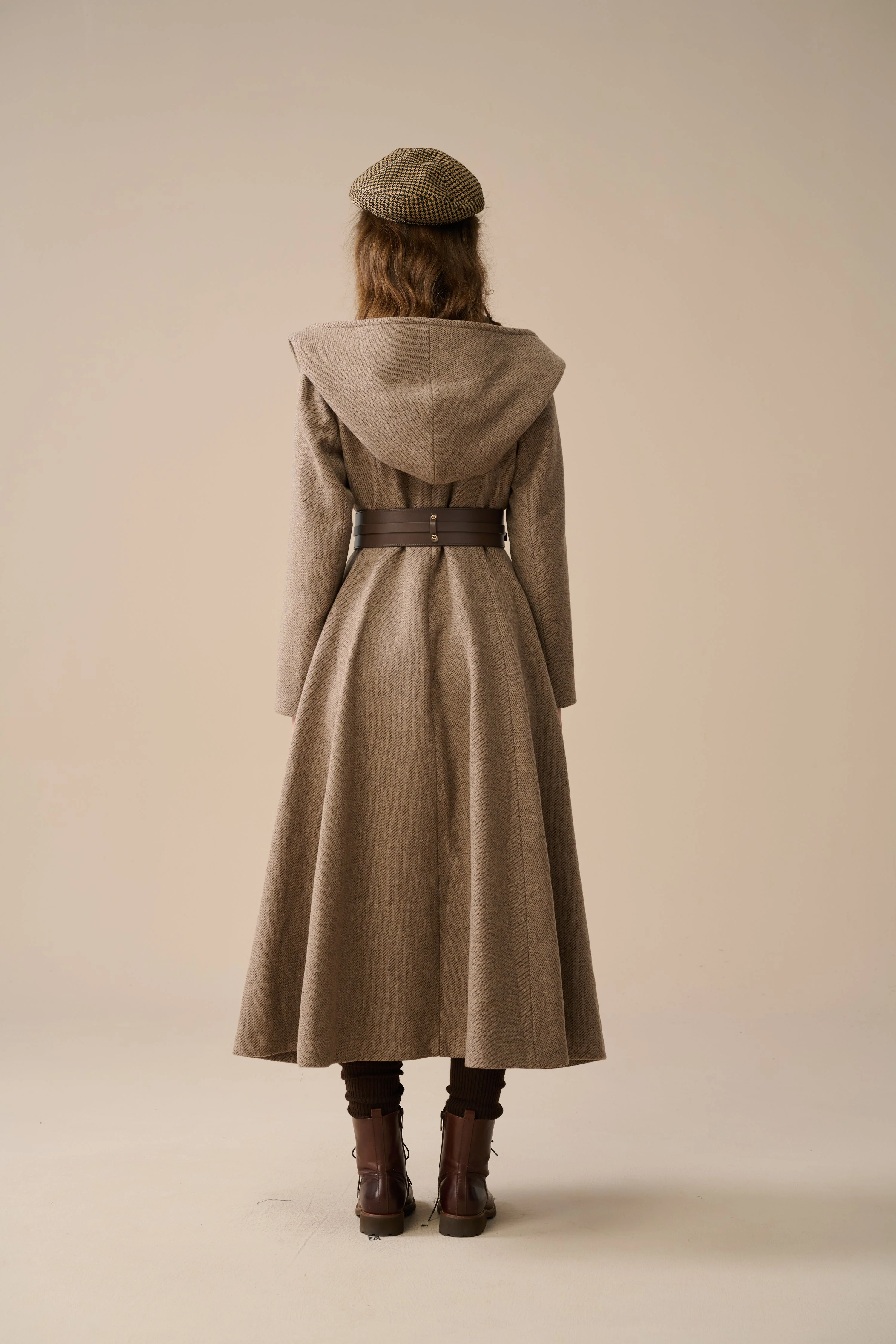 Trista 24 | 100% twill wool hooded coat - Image 14
